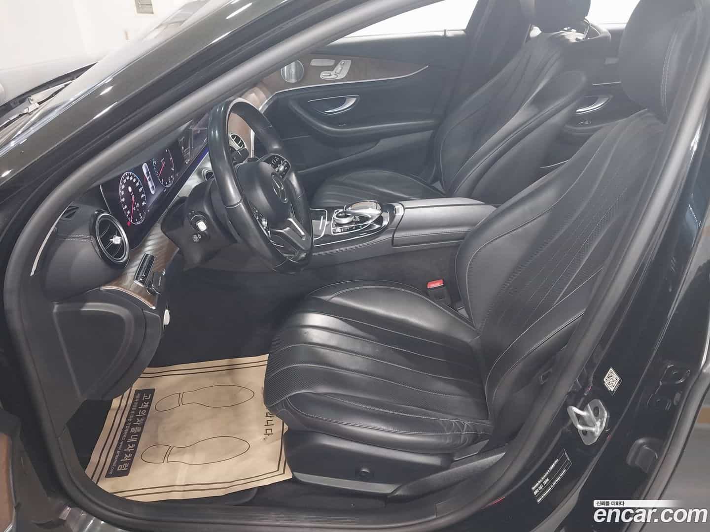 E-Class Mercedes-Benz 2019.8-OPTION-017