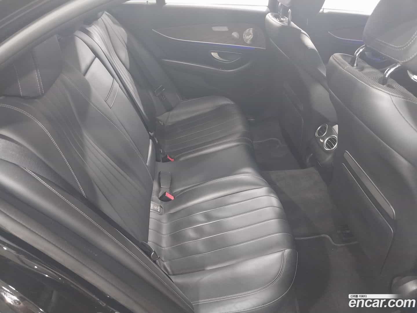 E-Class Mercedes-Benz 2019.8-OPTION-018