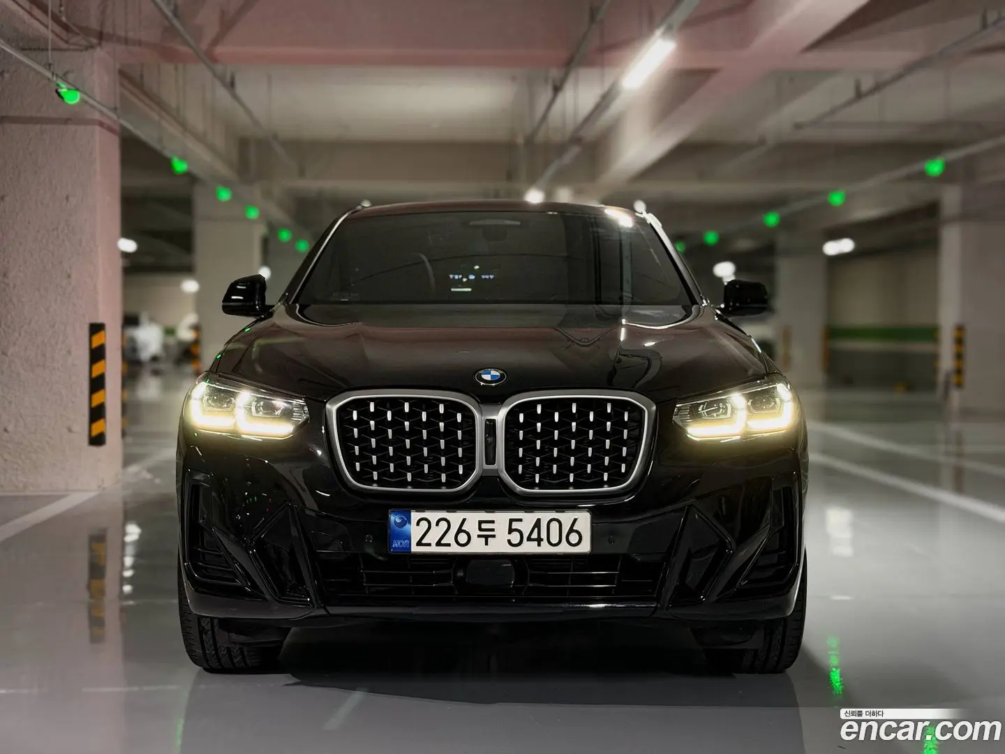 Main__Slider__Photo:X4 BMW 2023.4-0