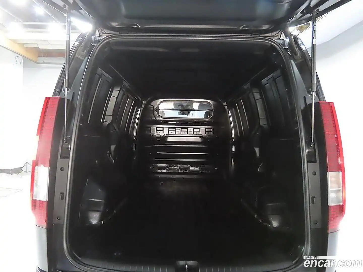 Staria Hyundai 2022.8-INNER-010