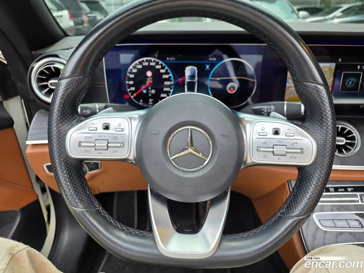 E-Class Mercedes-Benz 2020.8-OPTION-021