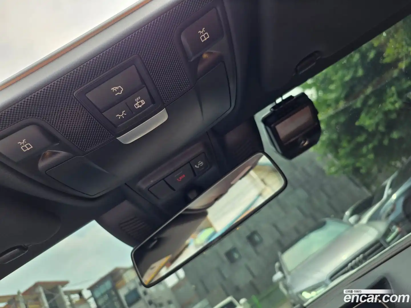 E-Class Mercedes-Benz 2020.8-OPTION-023