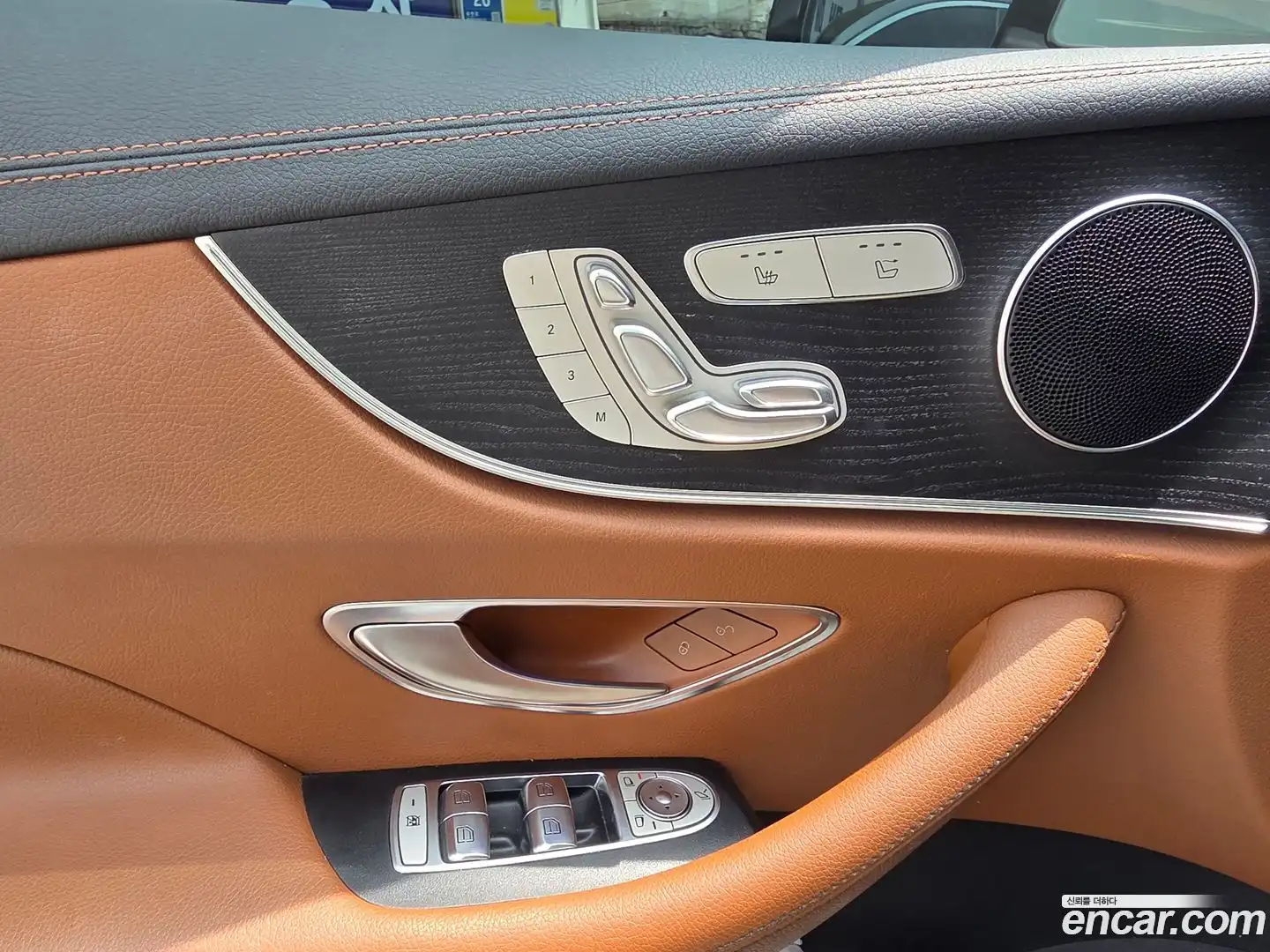 E-Class Mercedes-Benz 2020.8-OPTION-024