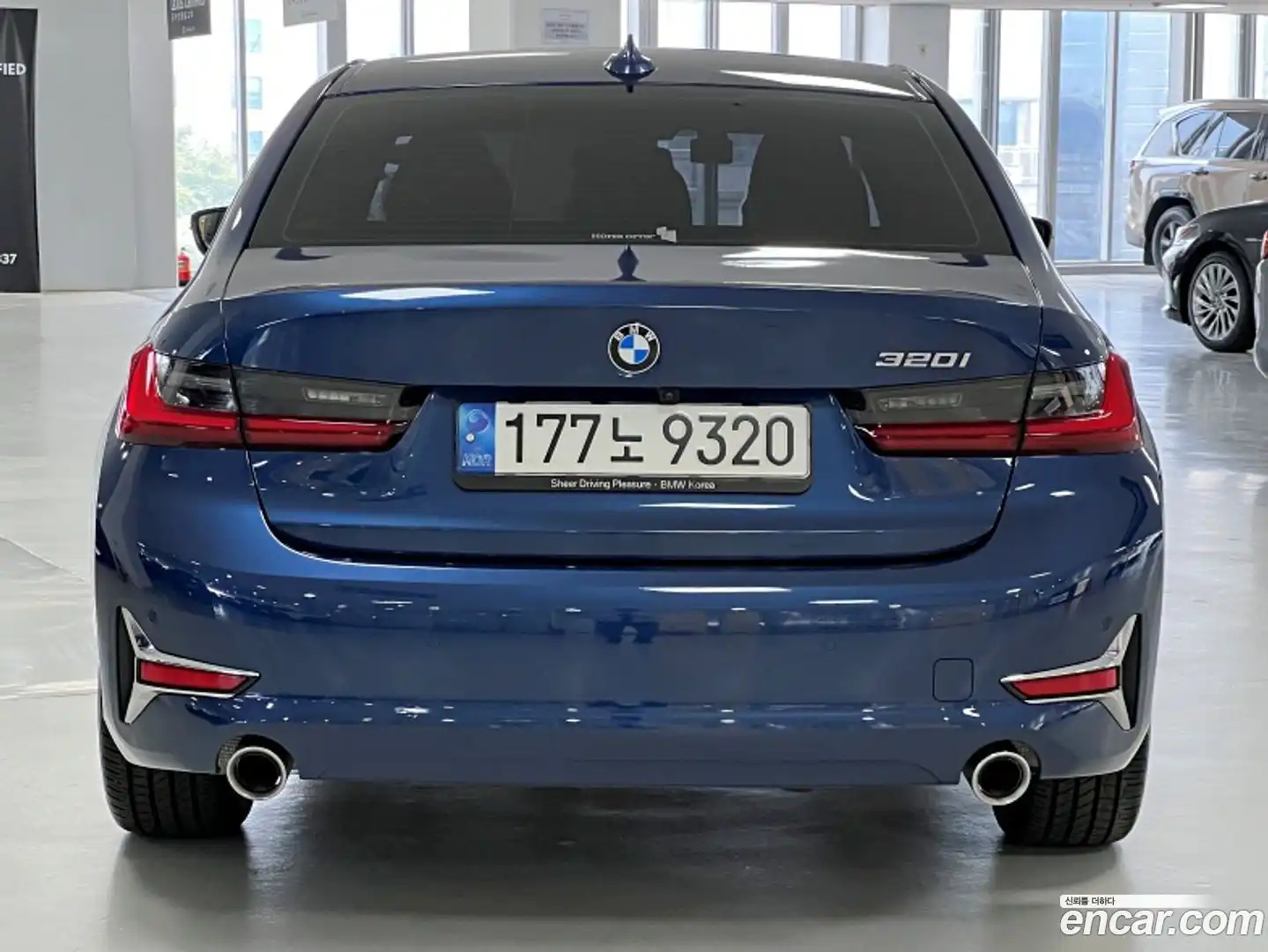 3-Series BMW 2022.8-OUTER-003