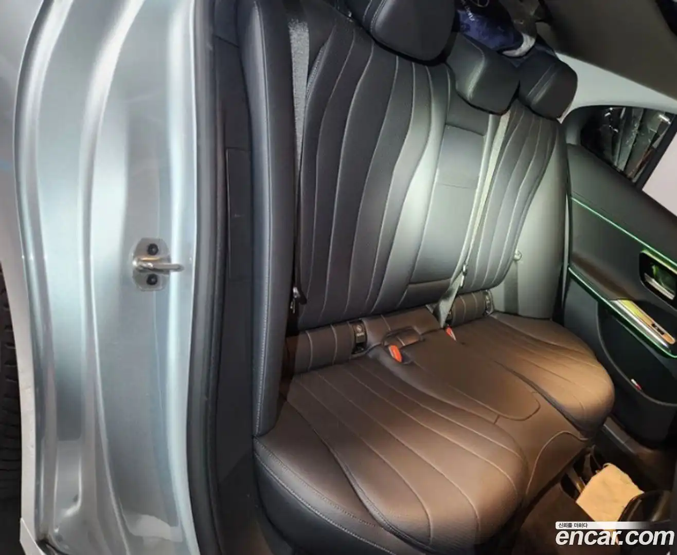 E-Class Mercedes-Benz 2024.9-OPTION-015