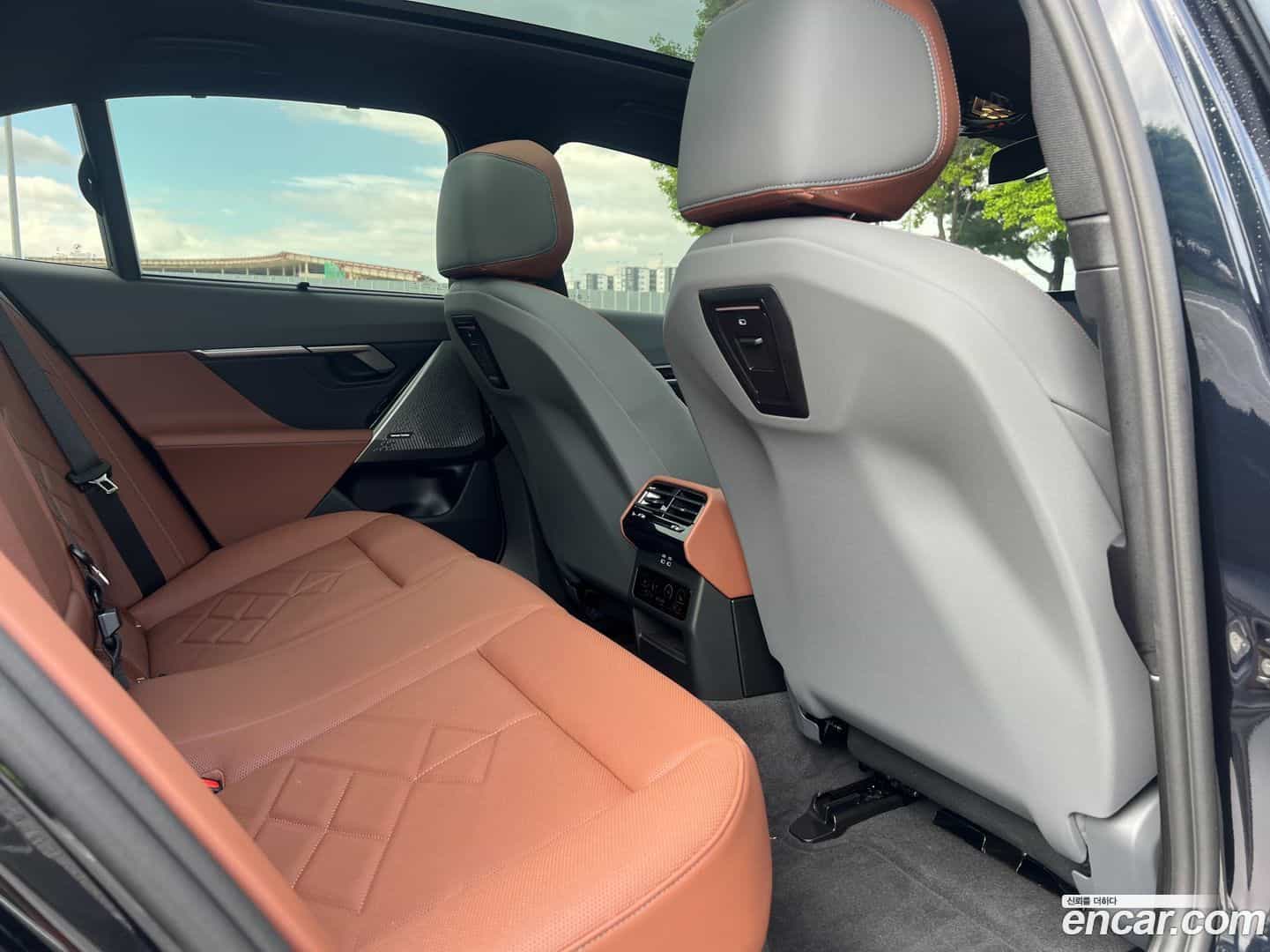 5-Series BMW 2025.8-OPTION-015
