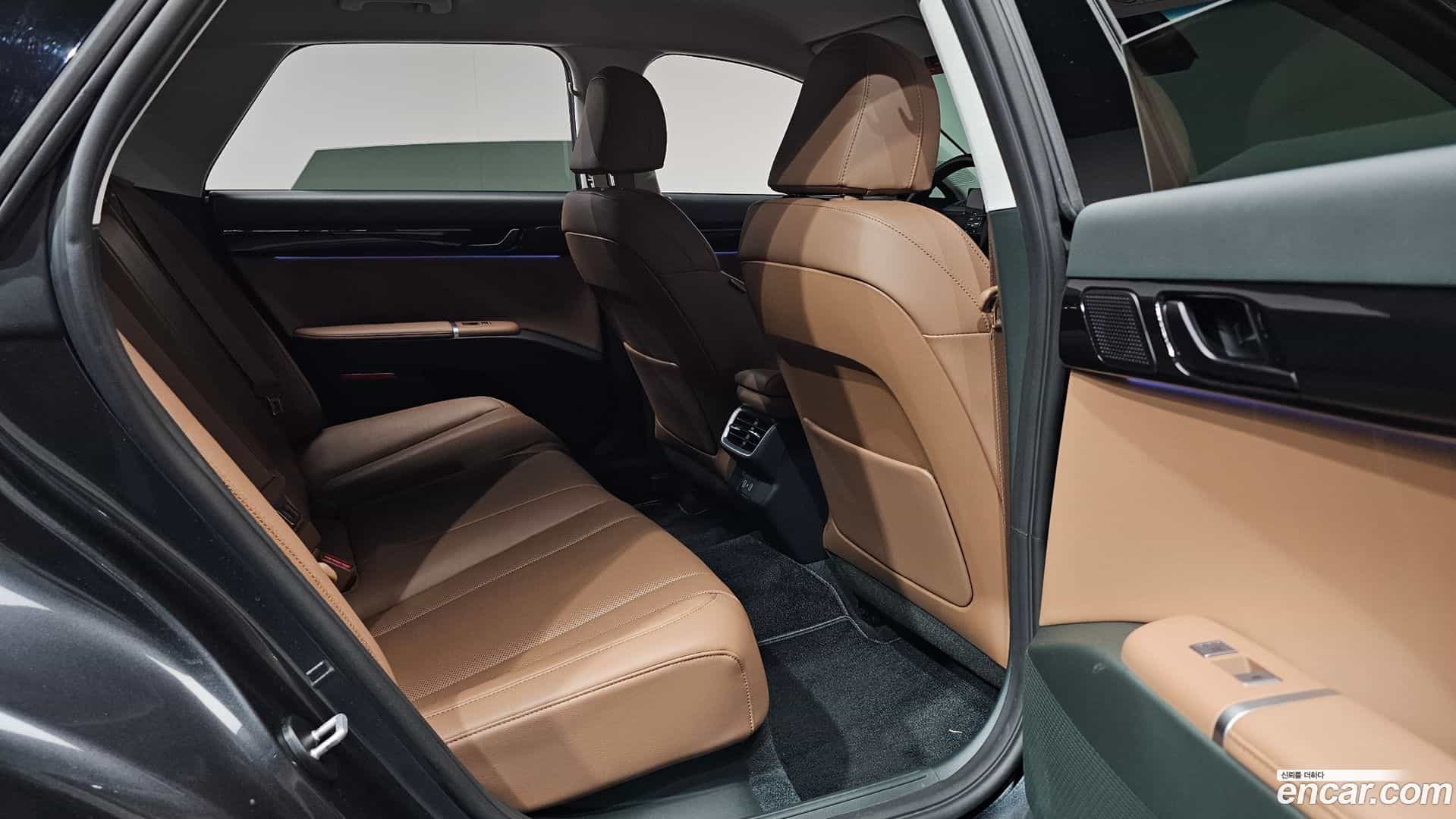 Grandeur Hyundai 2023.0-OPTION-015