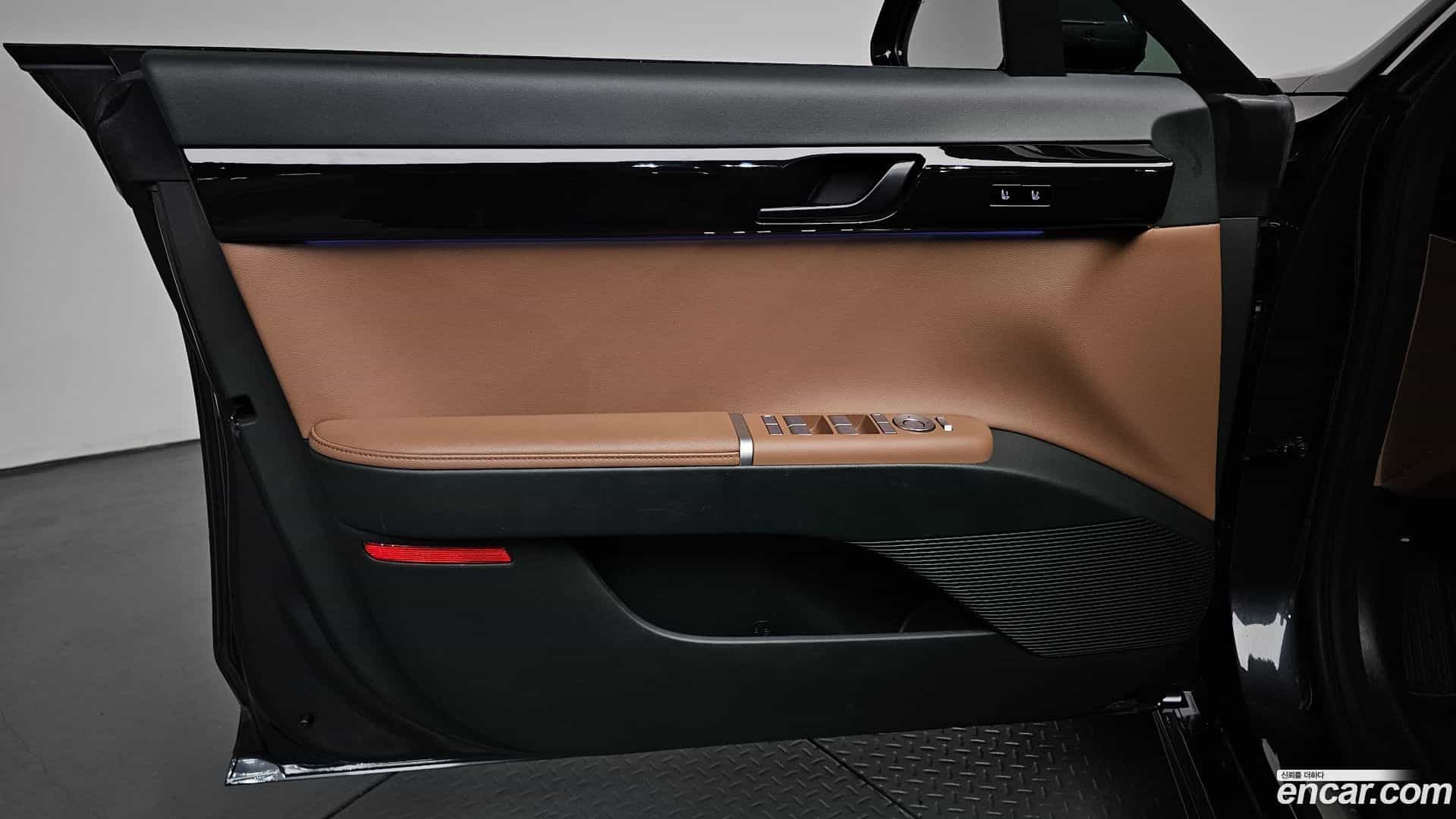 Grandeur Hyundai 2023.0-INNER-034