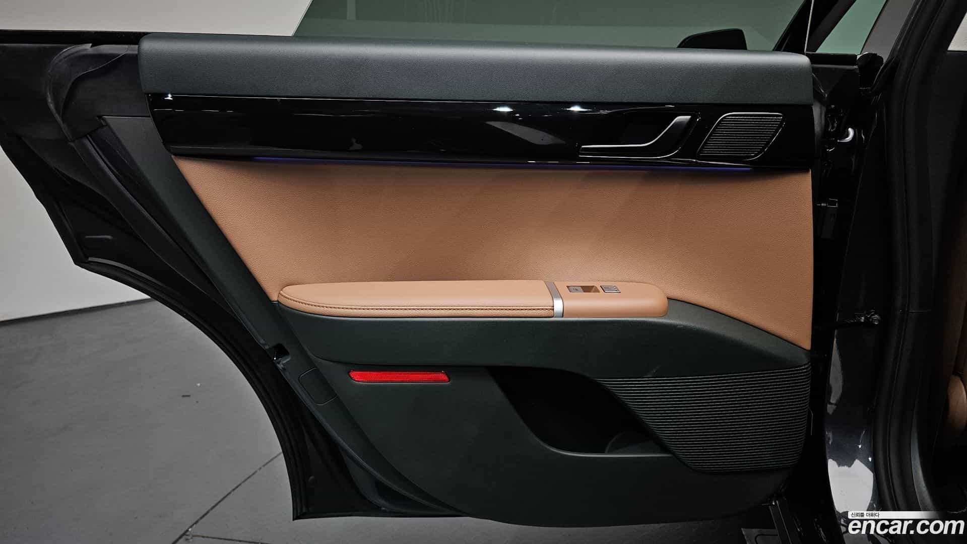 Grandeur Hyundai 2023.0-INNER-035
