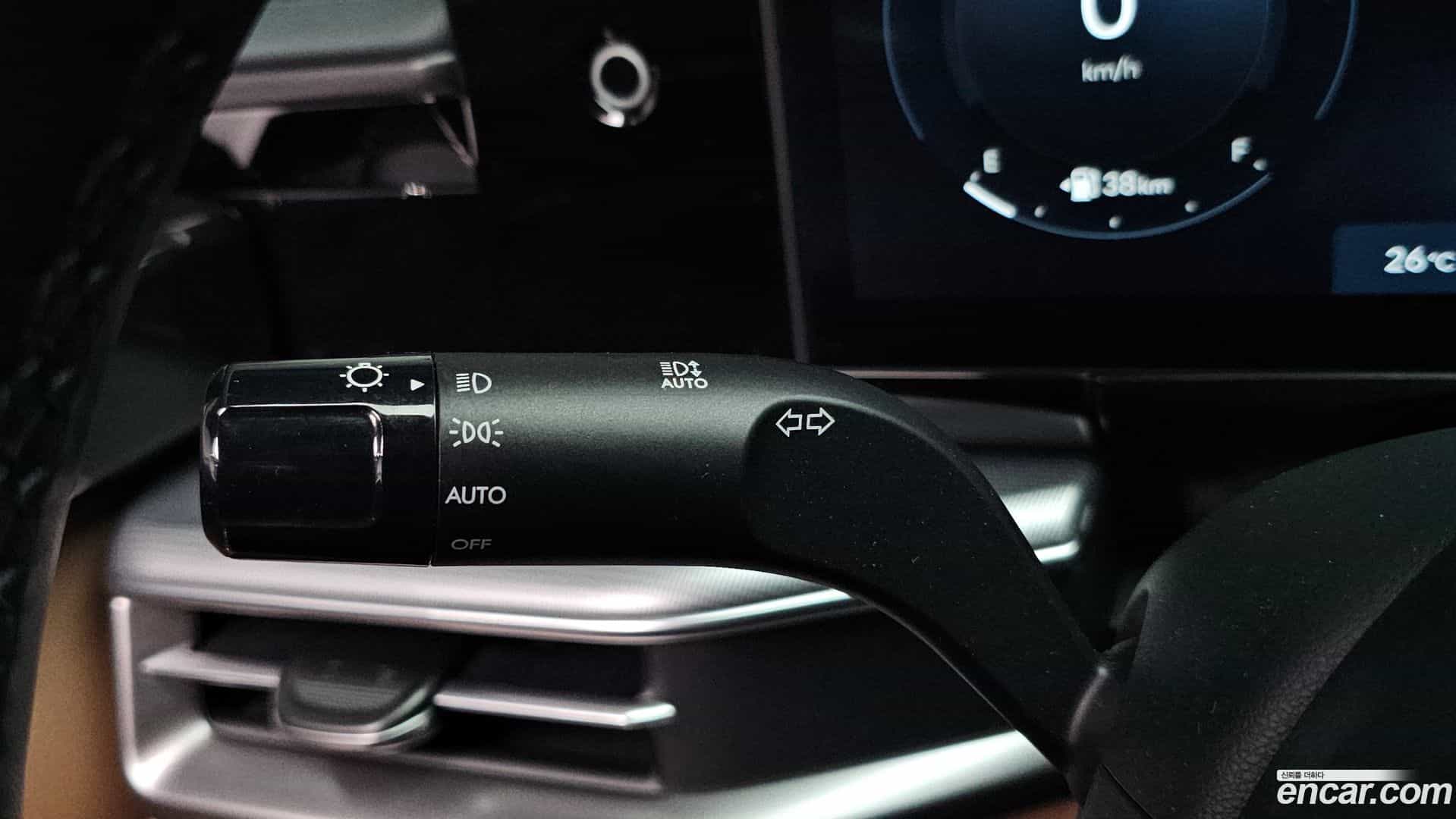 Grandeur Hyundai 2023.0-OPTION-045
