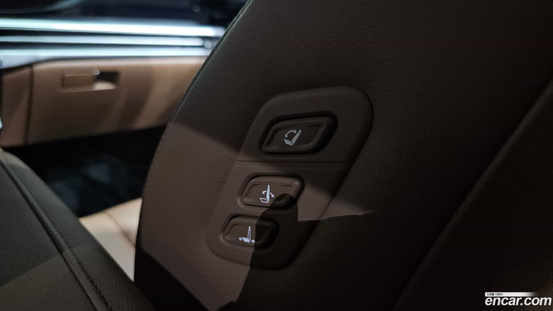 Grandeur Hyundai 2023.0-OPTION-050