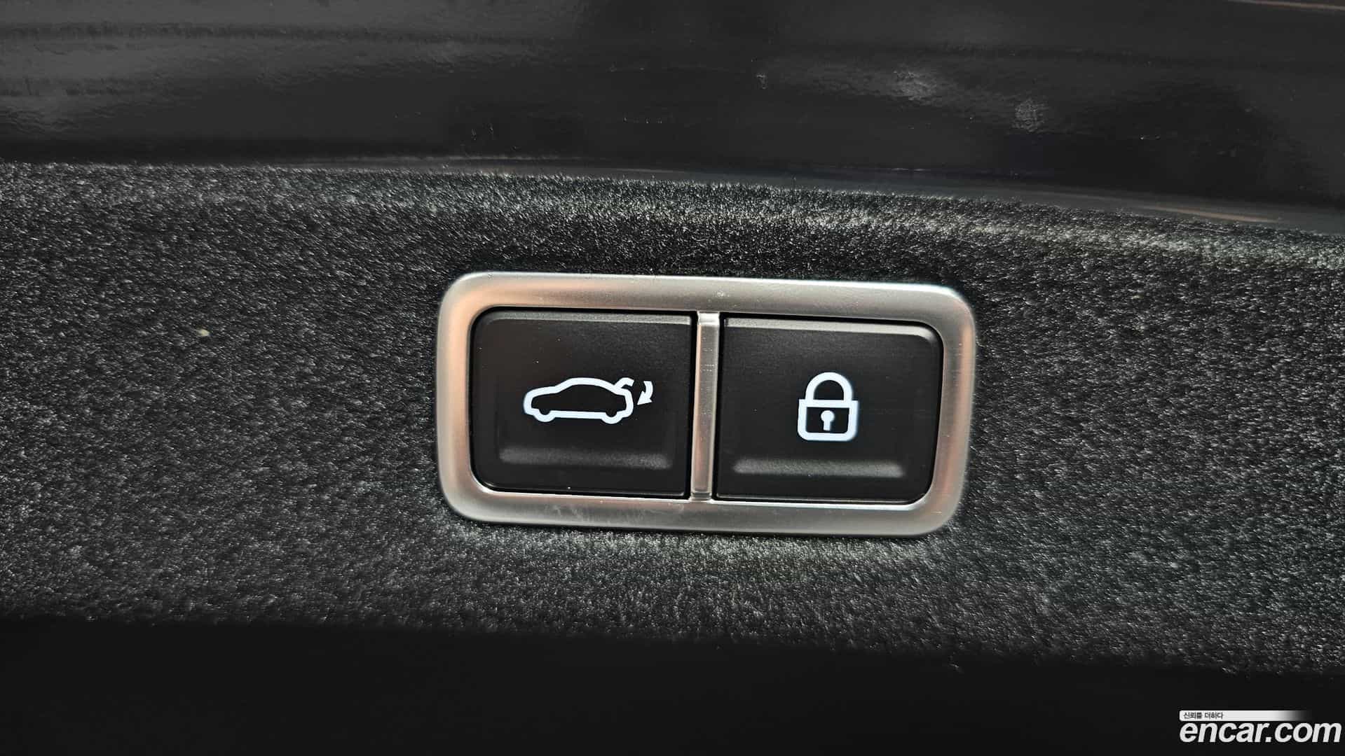 Grandeur Hyundai 2023.0-OPTION-052