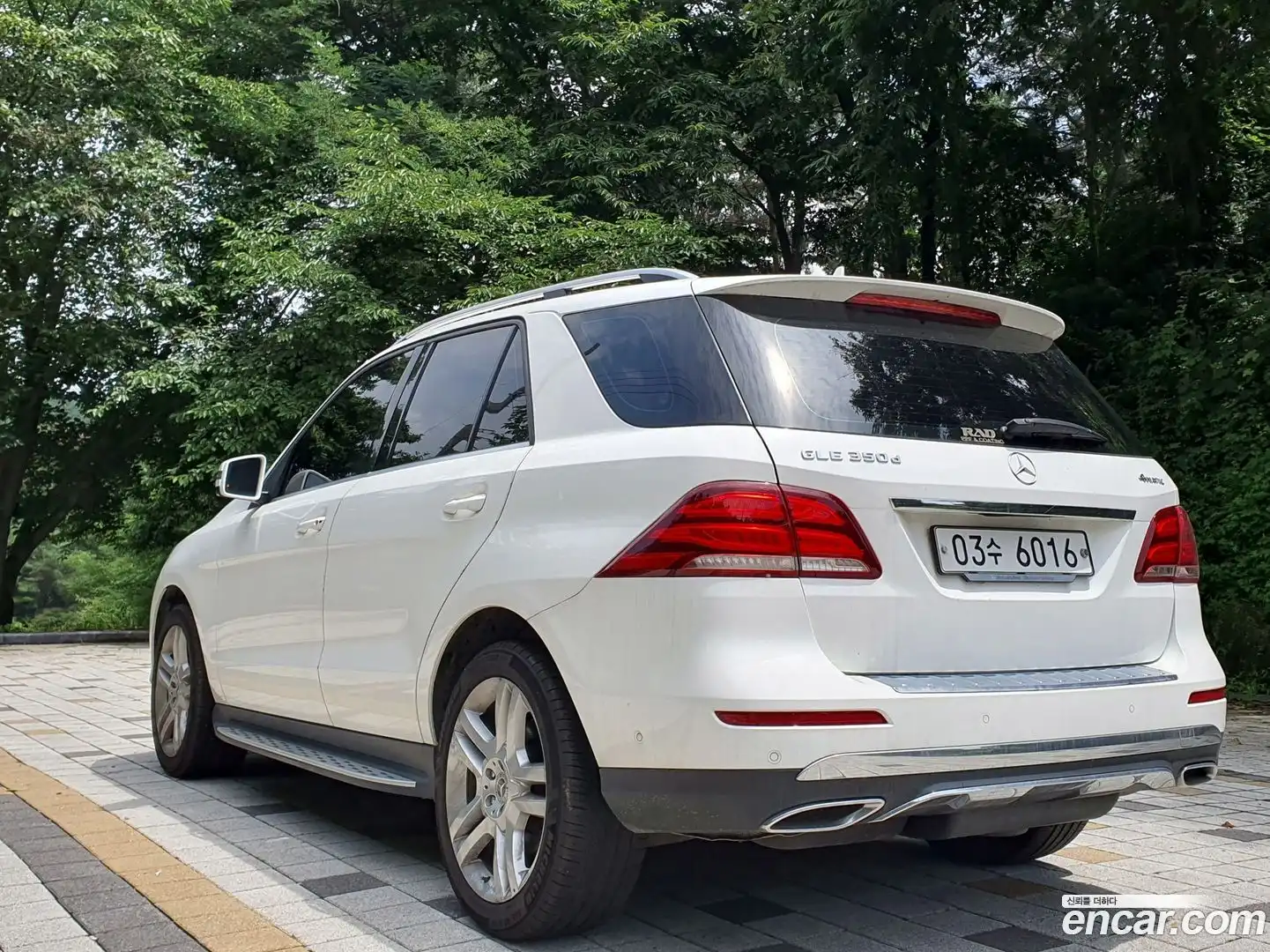 GLE-Class Mercedes-Benz 2018.9-OUTER-002