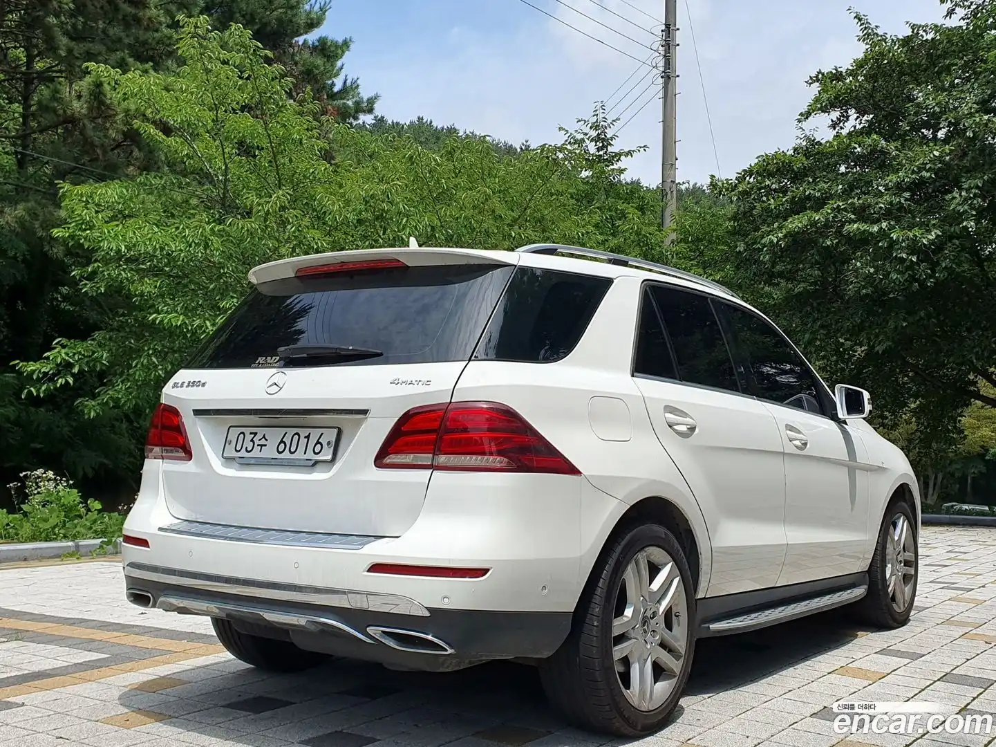 GLE-Class Mercedes-Benz 2018.9-OUTER-003