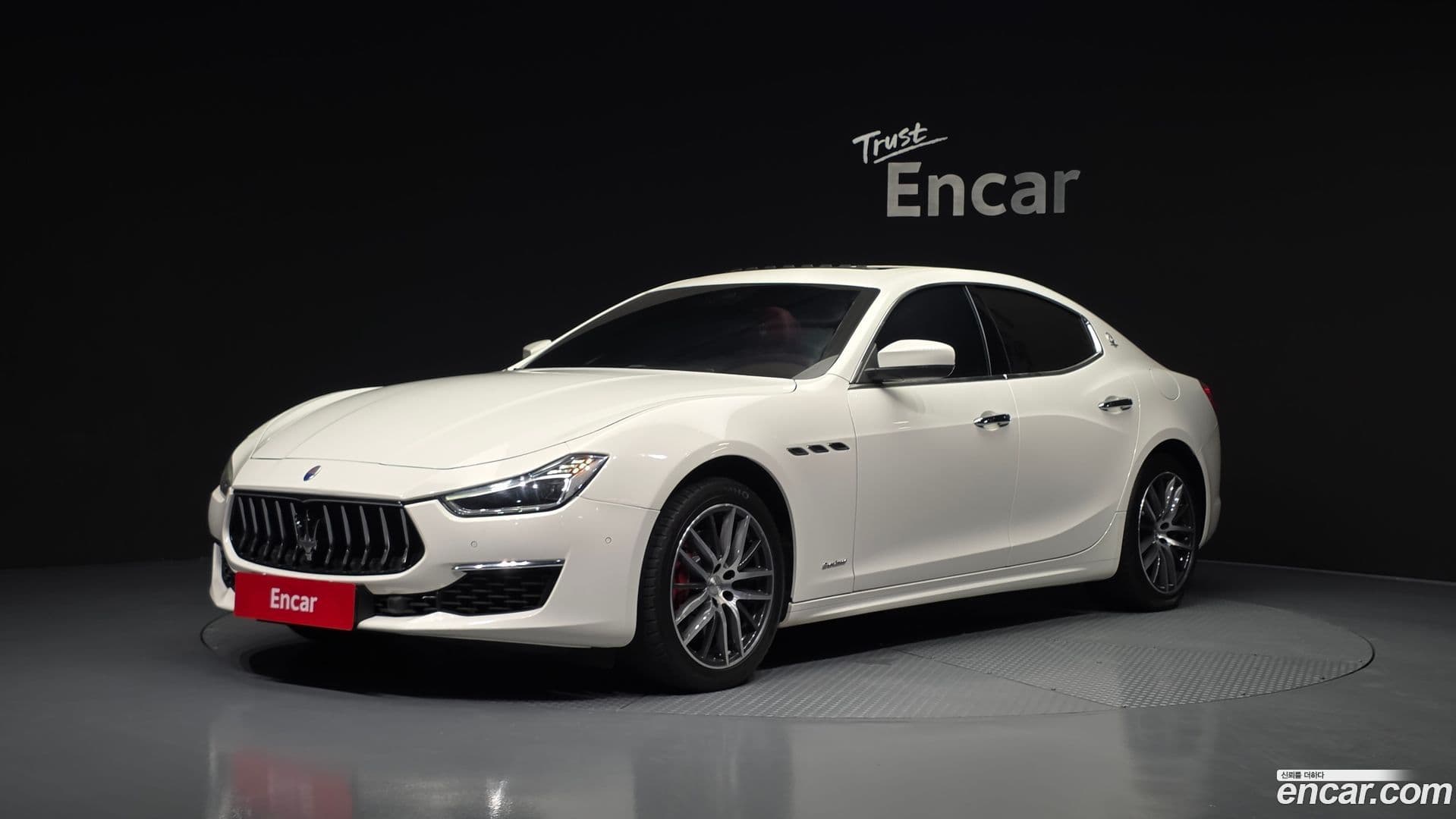Main__Slider__Photo:Ghibli Maserati 2021.8-0