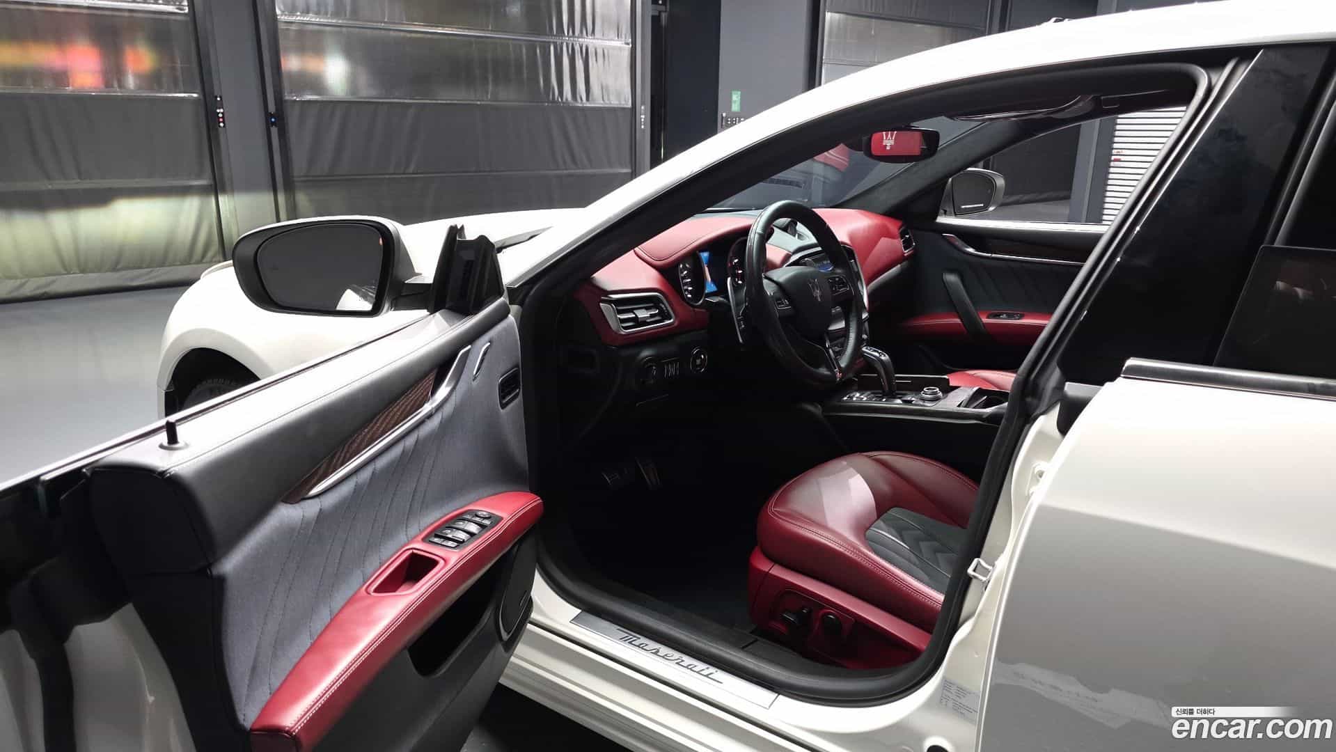 Ghibli Maserati 2021.8-INNER-010