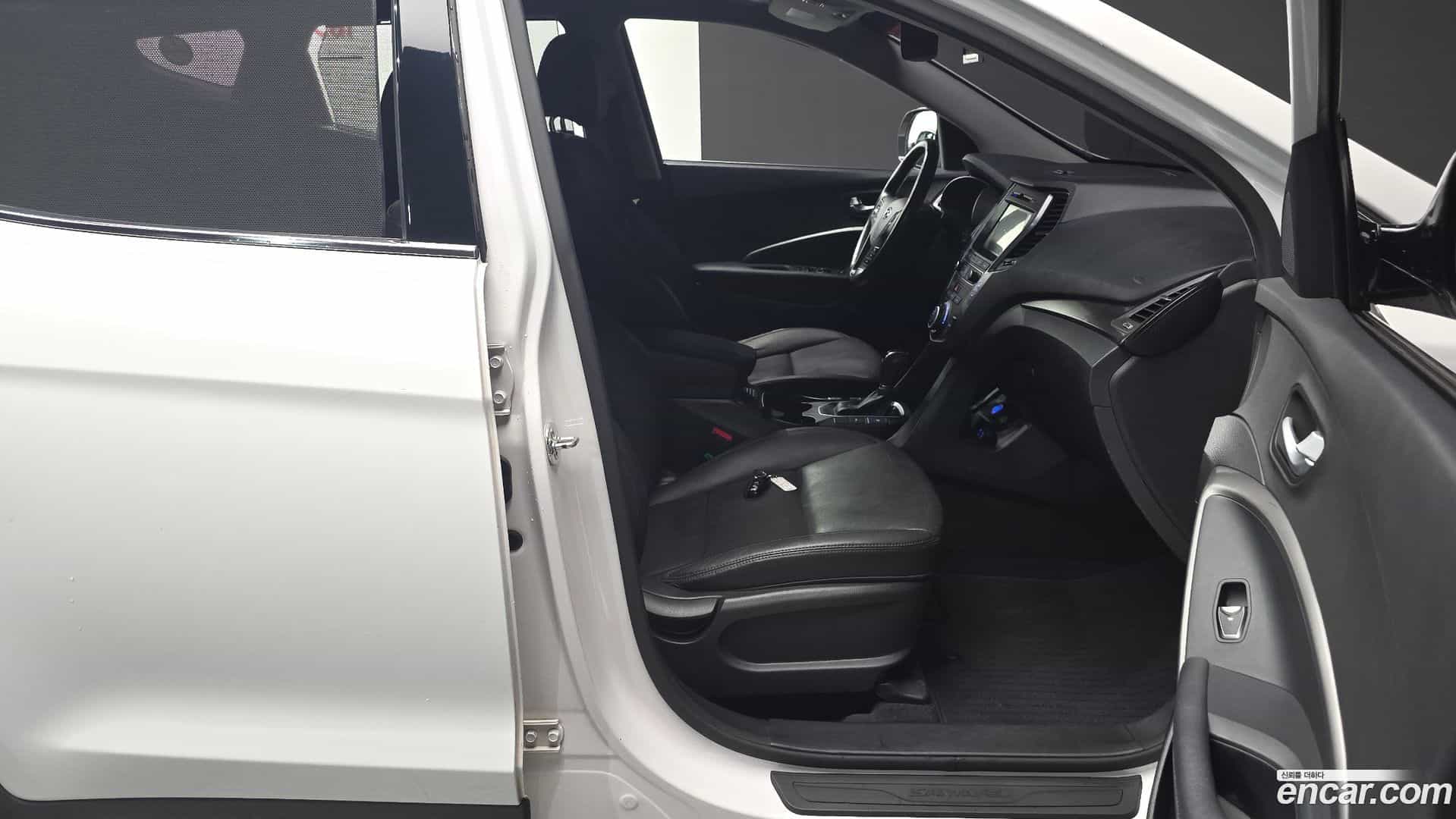 Santafe Hyundai 2017.3-INNER-036