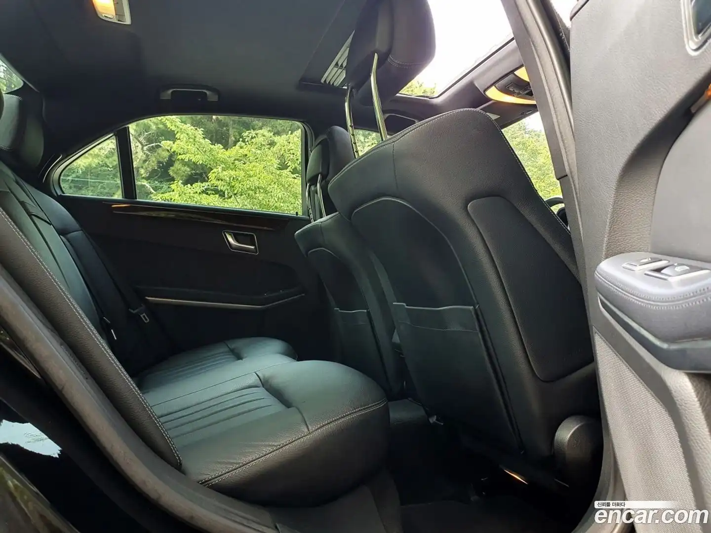 E-Class Mercedes-Benz 2016.1-INNER-007