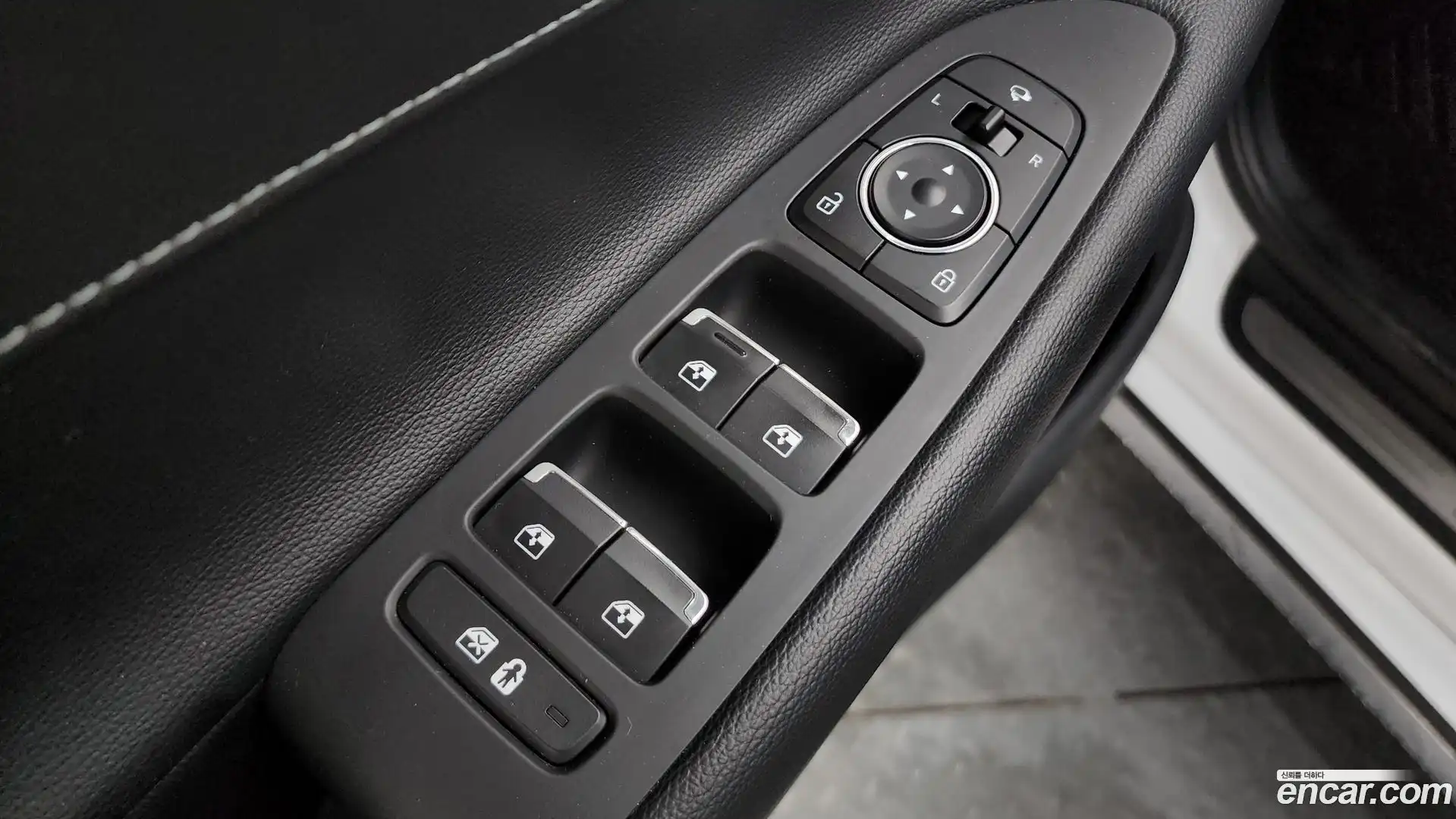 Grandeur Hyundai 2021.5-OPTION-046