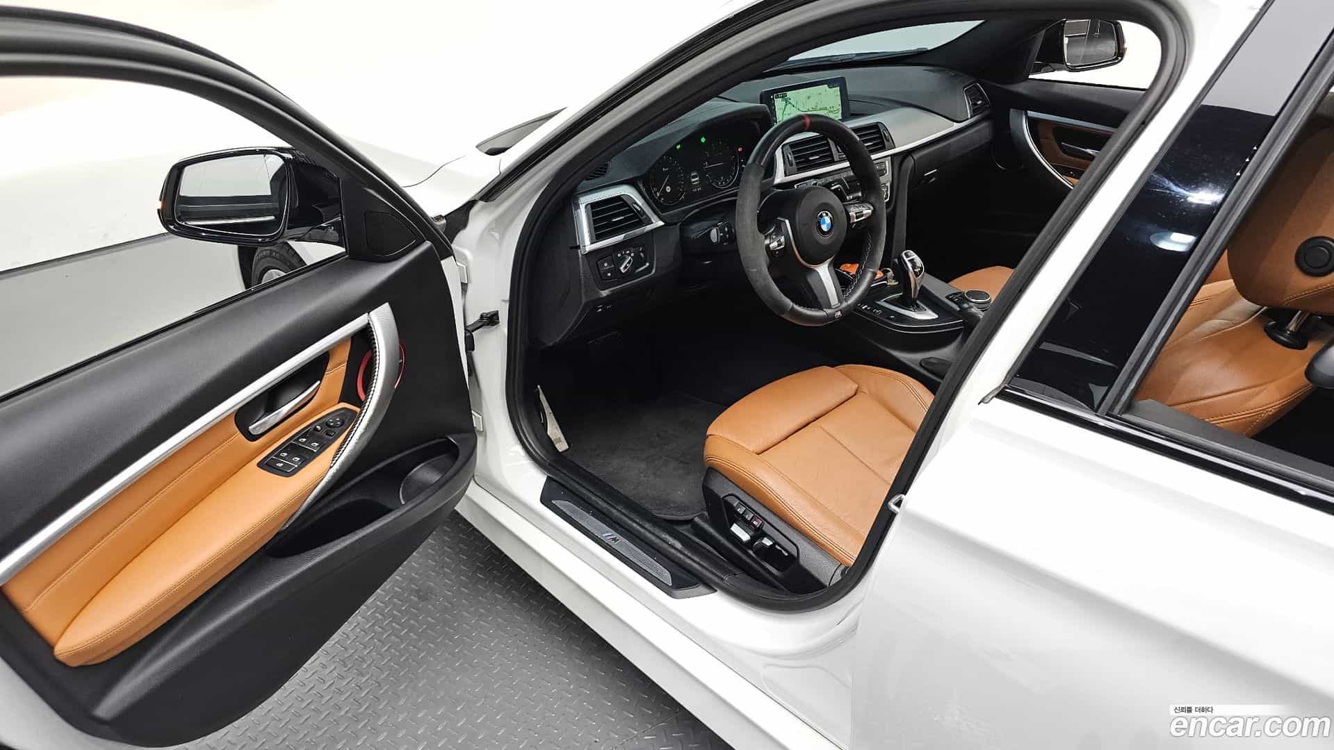 3-Series BMW 2018.1-INNER-010