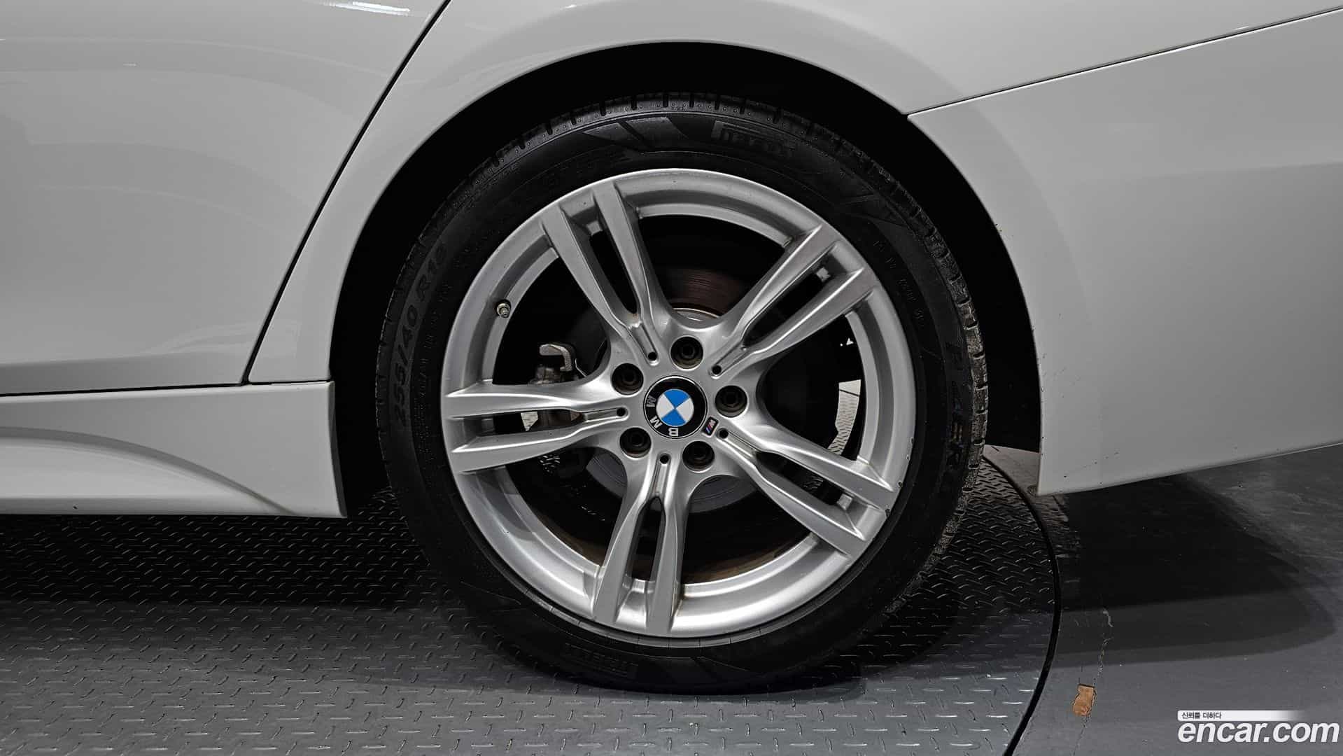 3-Series BMW 2018.1-OUTER-031