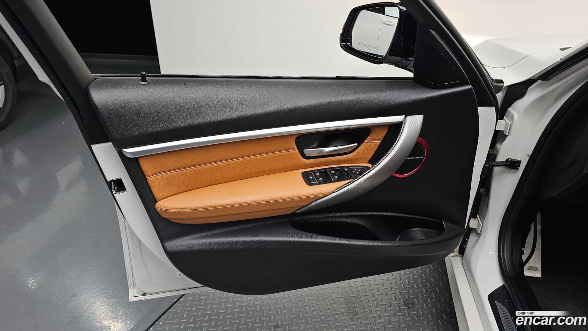 3-Series BMW 2018.1-INNER-034