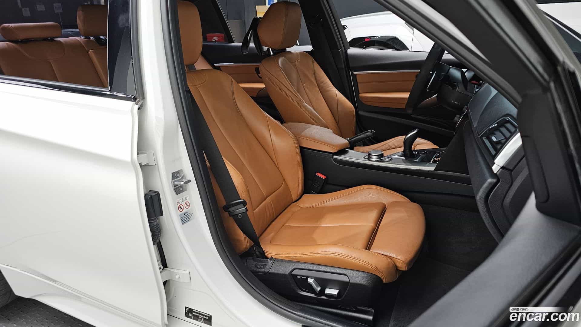 3-Series BMW 2018.1-INNER-036