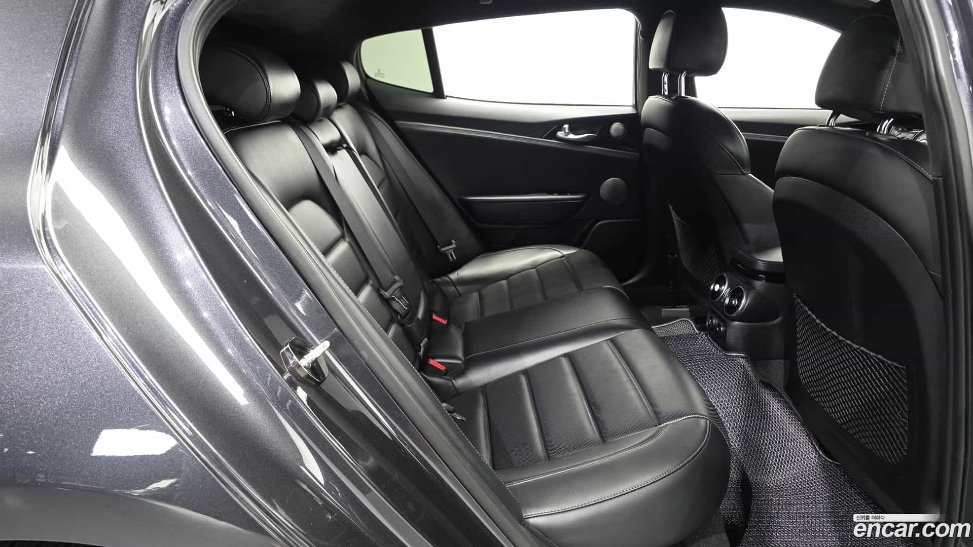 Stinger Kia 2018.2-OPTION-016