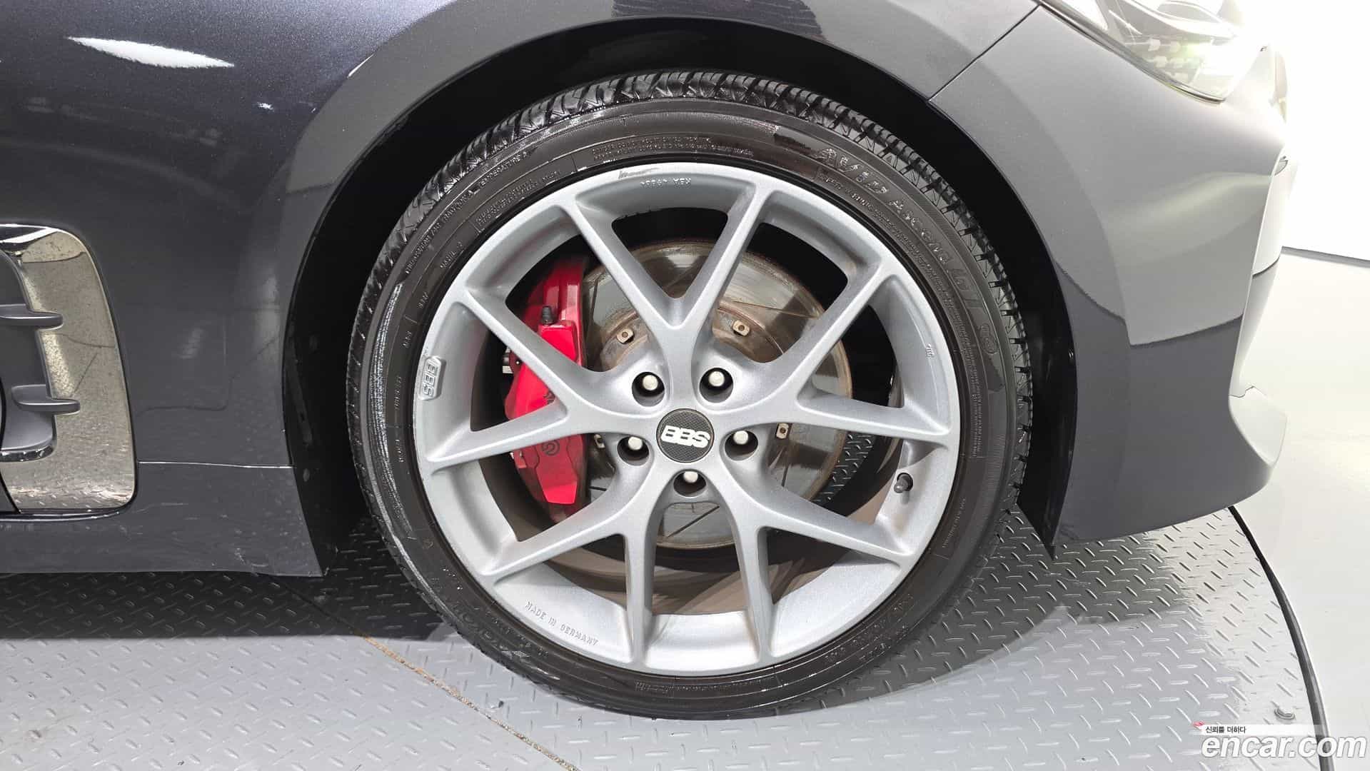 Stinger Kia 2018.2-OUTER-031