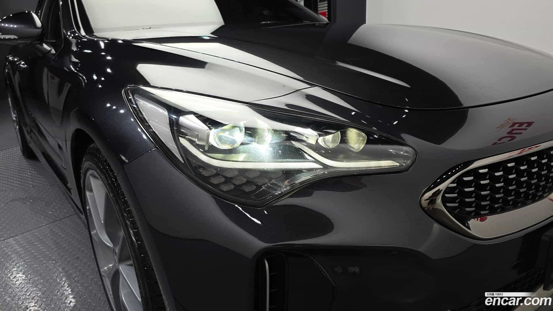 Stinger Kia 2018.2-OUTER-032
