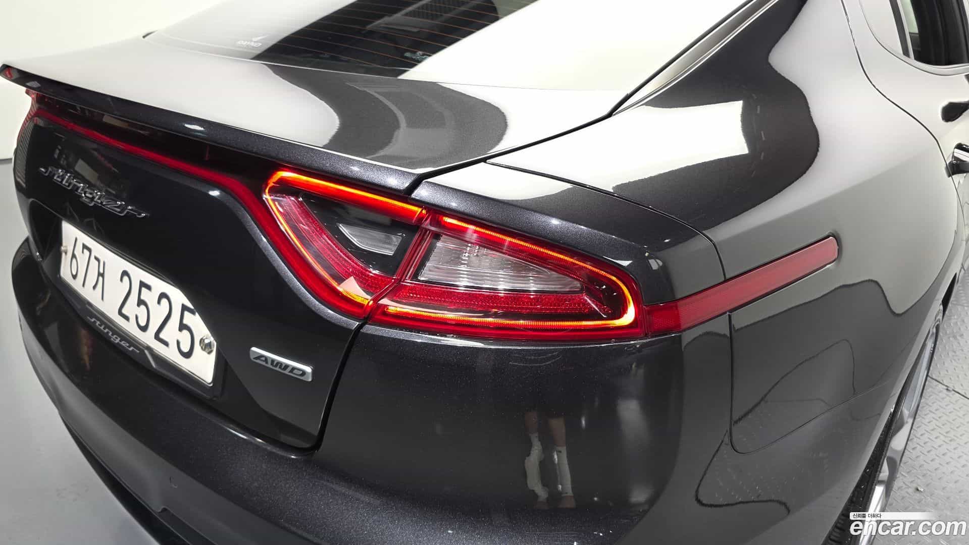 Stinger Kia 2018.2-OUTER-033