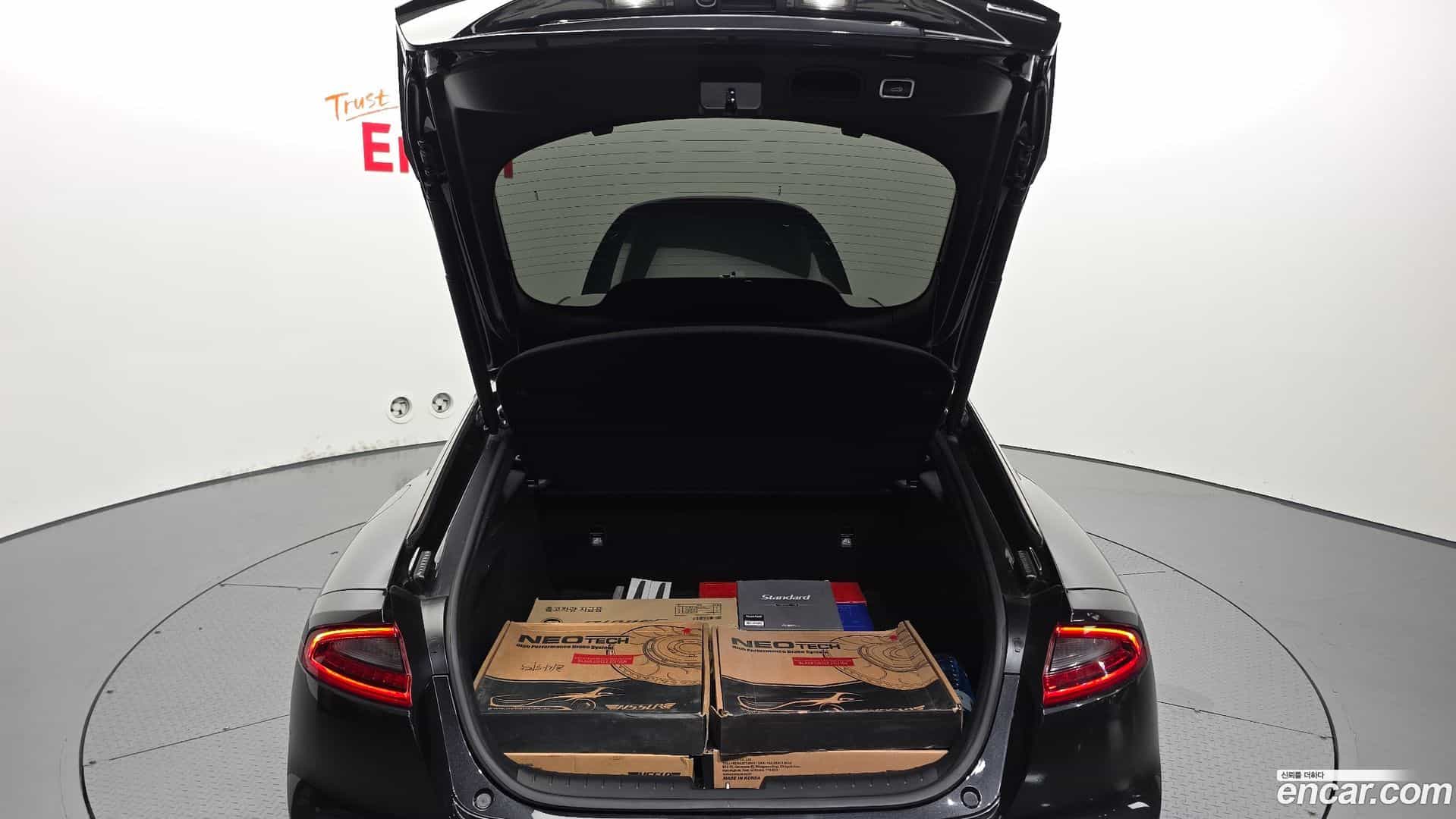 Stinger Kia 2018.2-OPTION-045