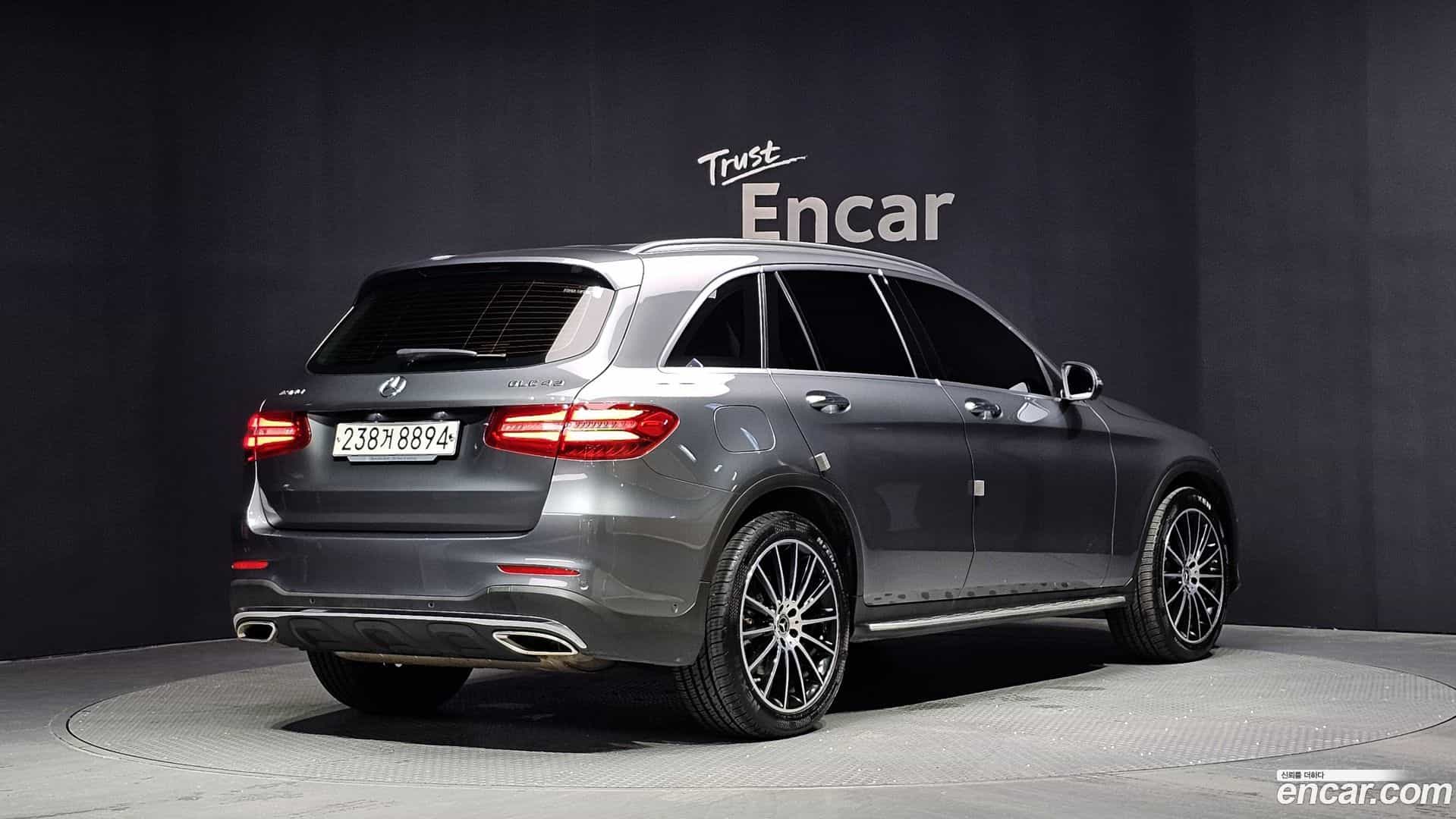 GLC-Class Mercedes-Benz 2019.11-OUTER-002