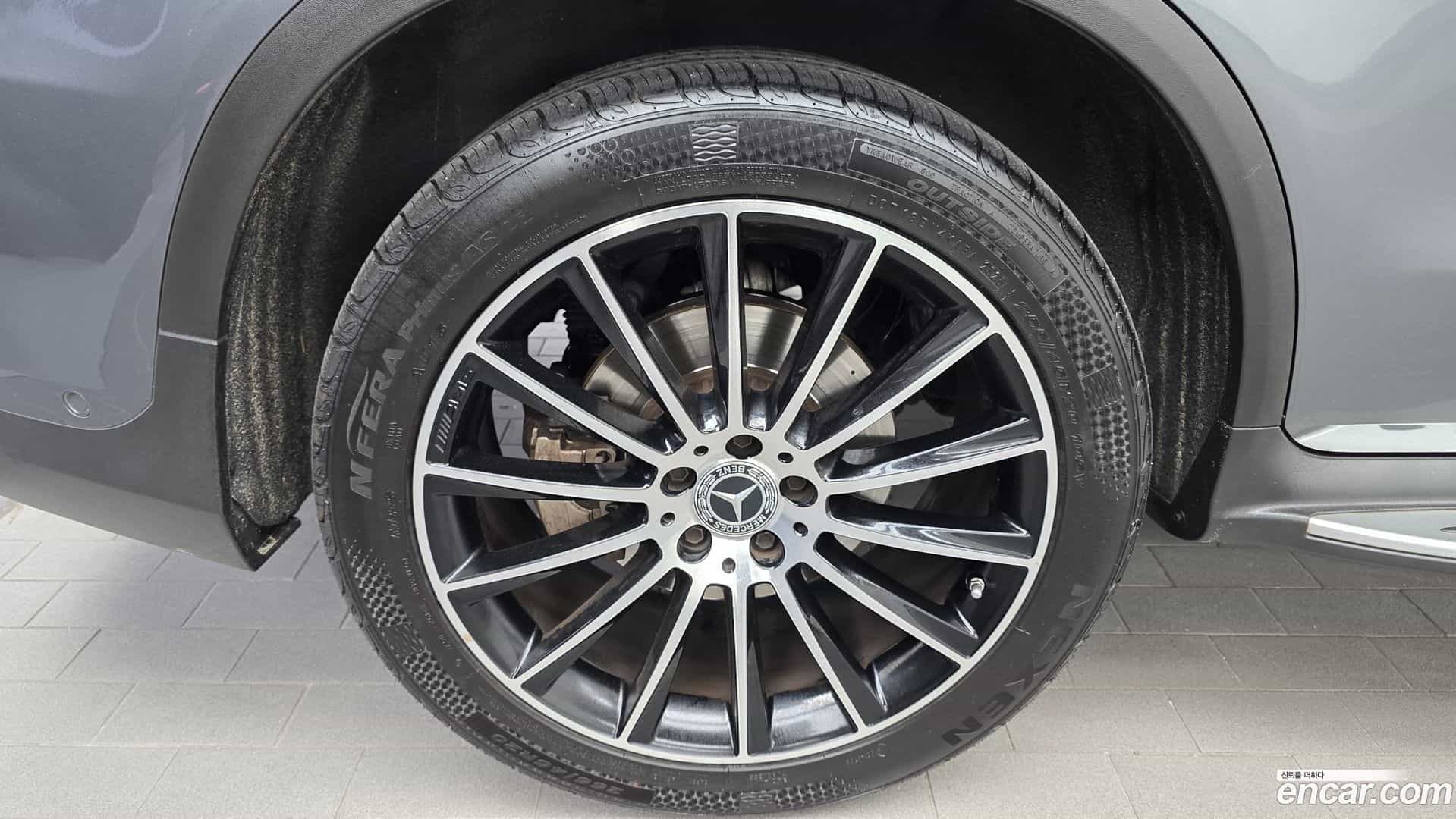 GLC-Class Mercedes-Benz 2019.11-OUTER-005