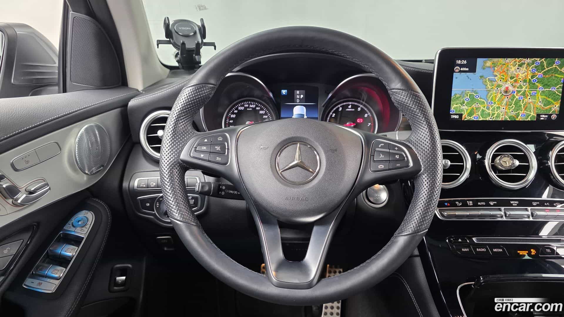 GLC-Class Mercedes-Benz 2019.11-OPTION-016