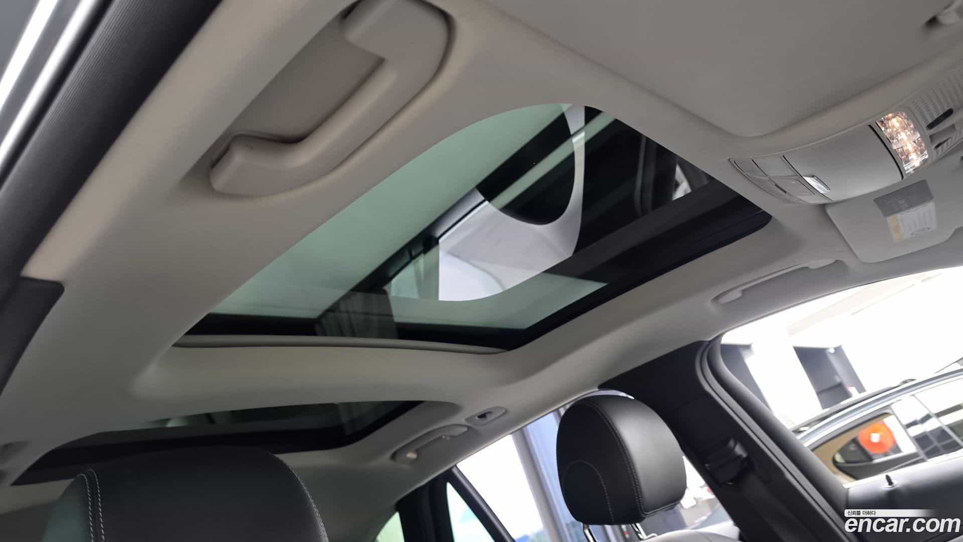 GLC-Class Mercedes-Benz 2019.11-OPTION-020