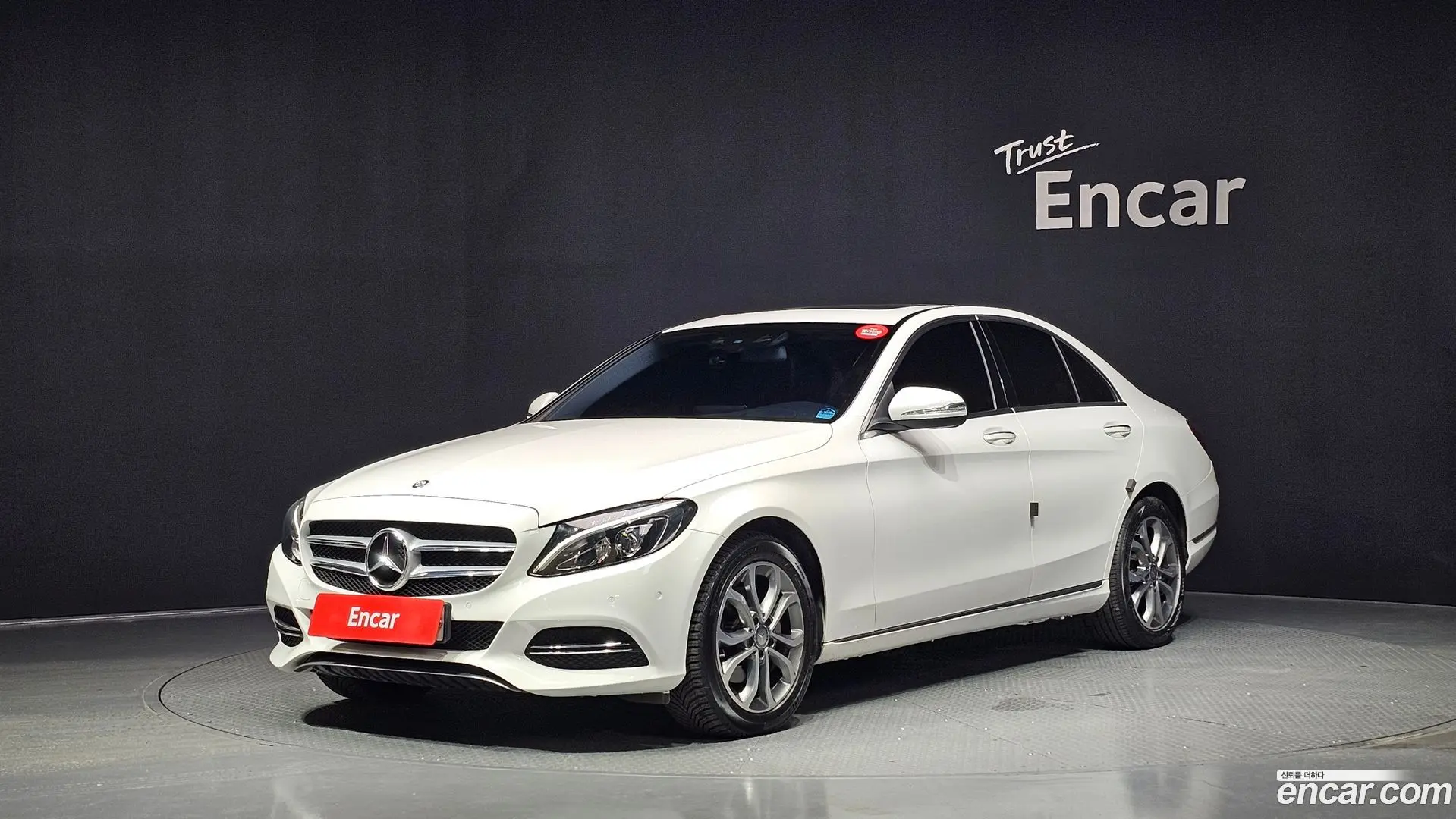 Main__Slider__Photo:C-Class Mercedes-Benz 2015.3-0