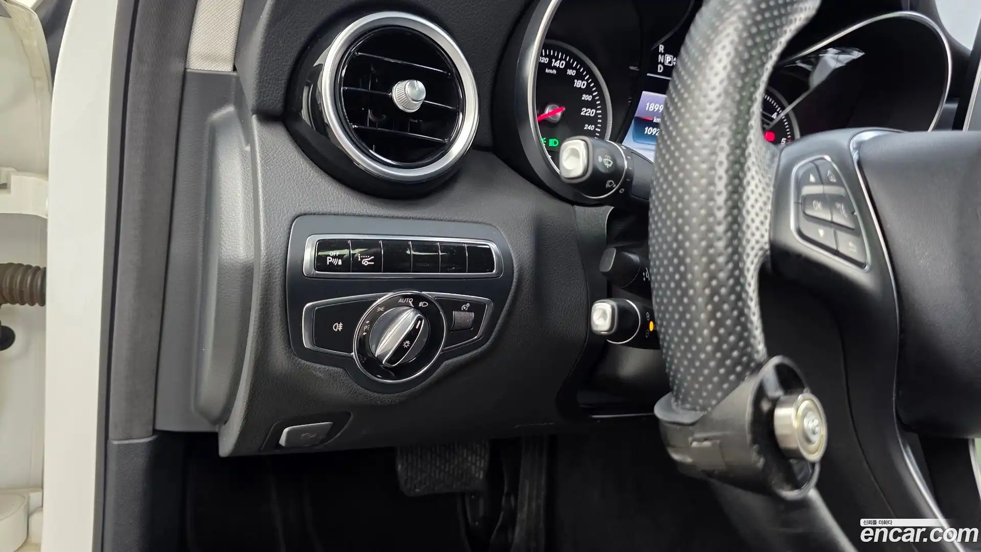 C-Class Mercedes-Benz 2015.3-OPTION-020