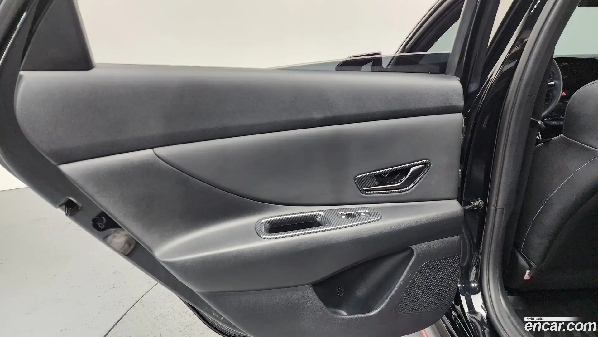 AVANTE Hyundai 2022.4-INNER-035