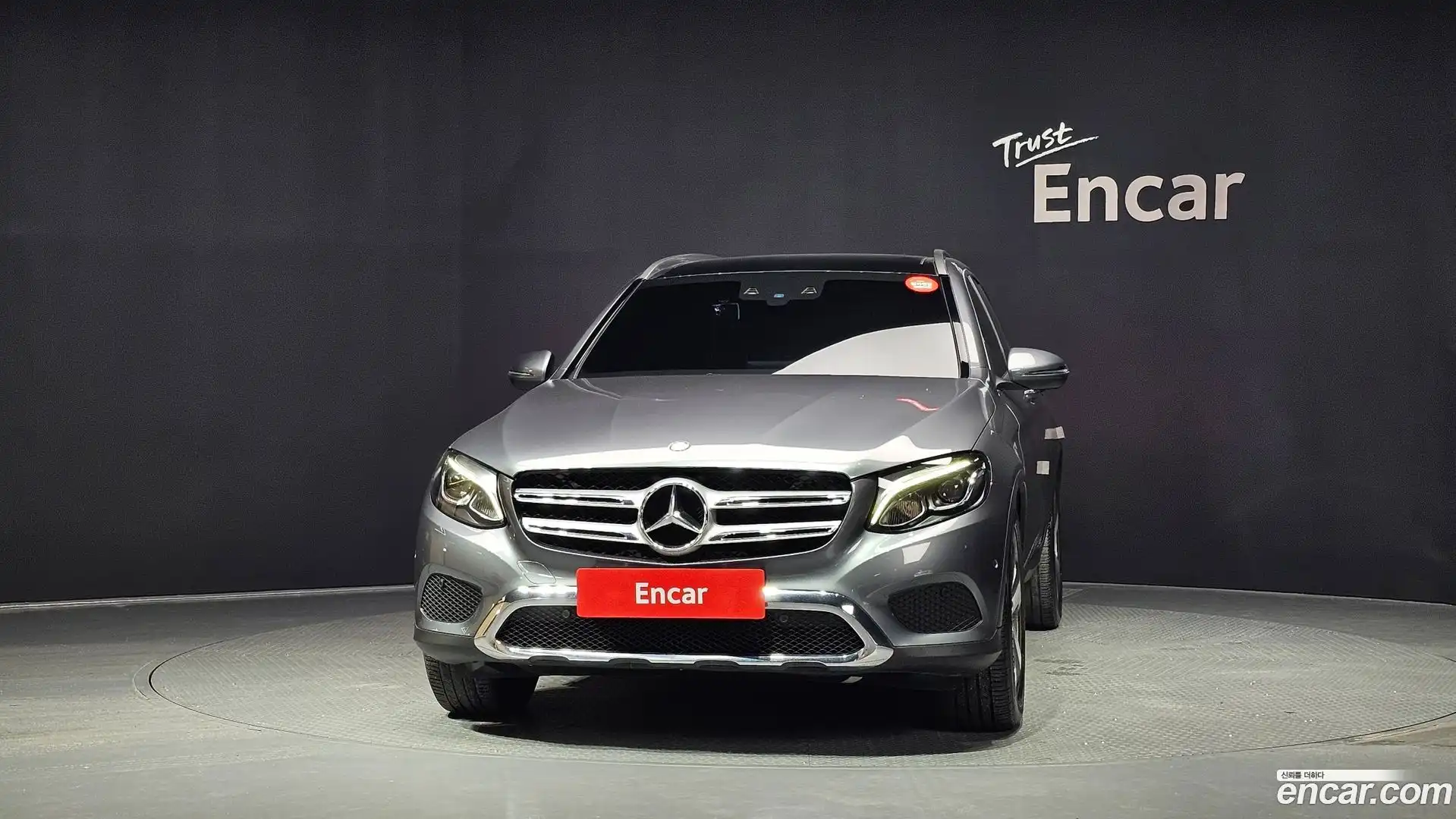 GLC-Class Mercedes-Benz 2016.2-OUTER-003
