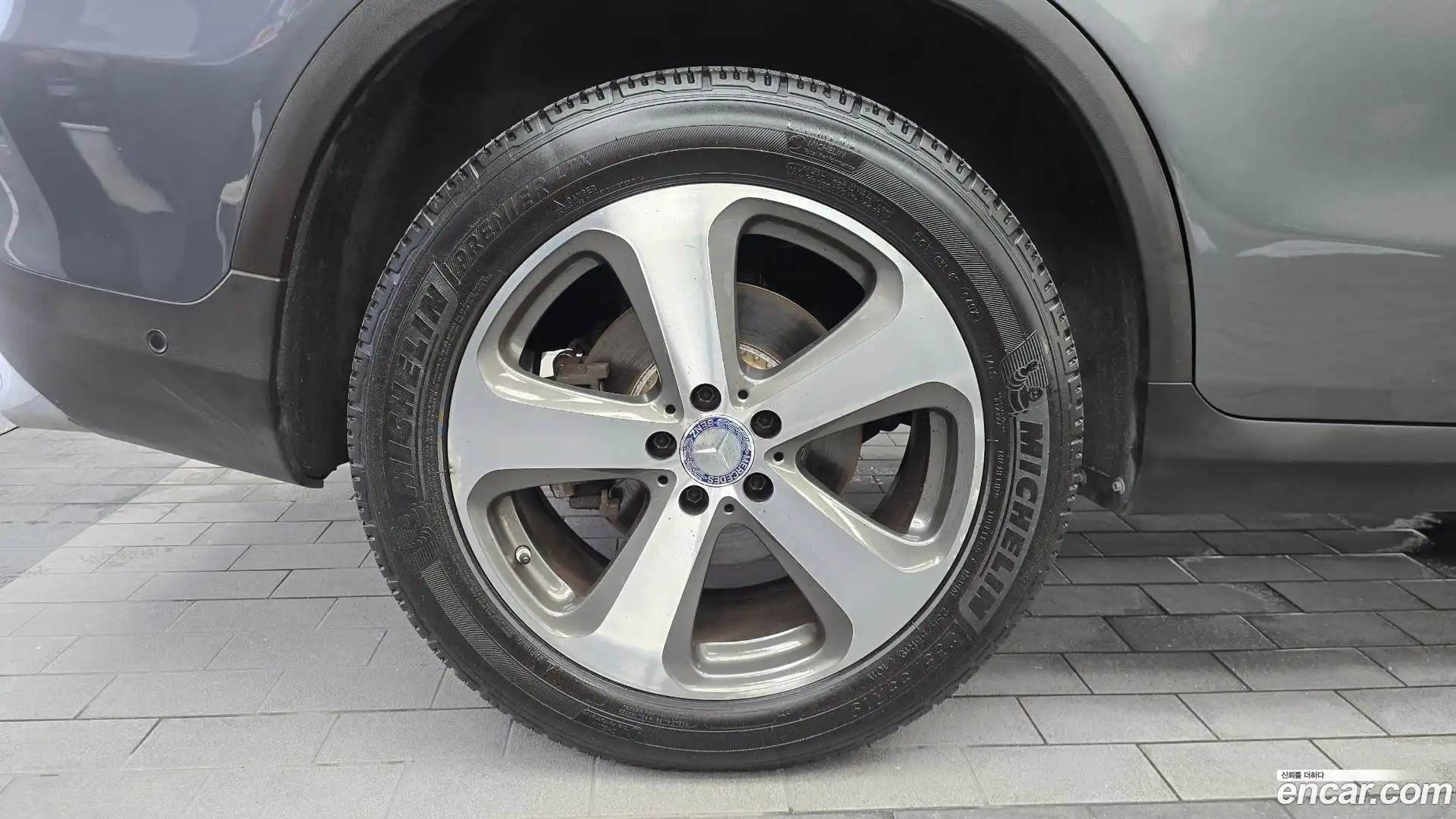 GLC-Class Mercedes-Benz 2016.2-OUTER-005