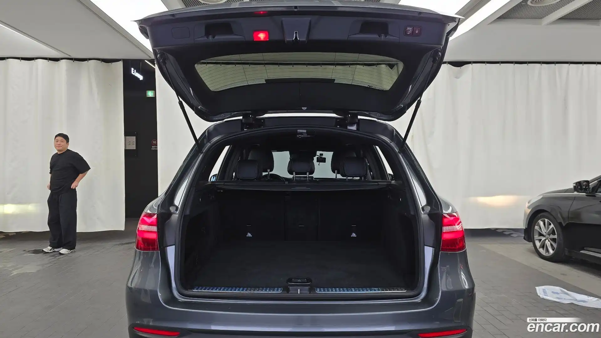GLC-Class Mercedes-Benz 2016.2-OPTION-024