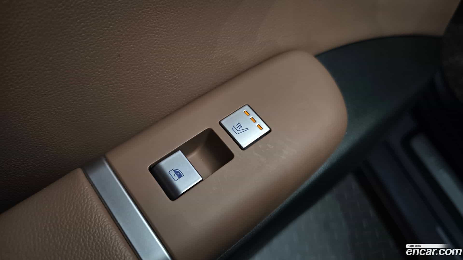 Grandeur Hyundai 2023.9-OPTION-023