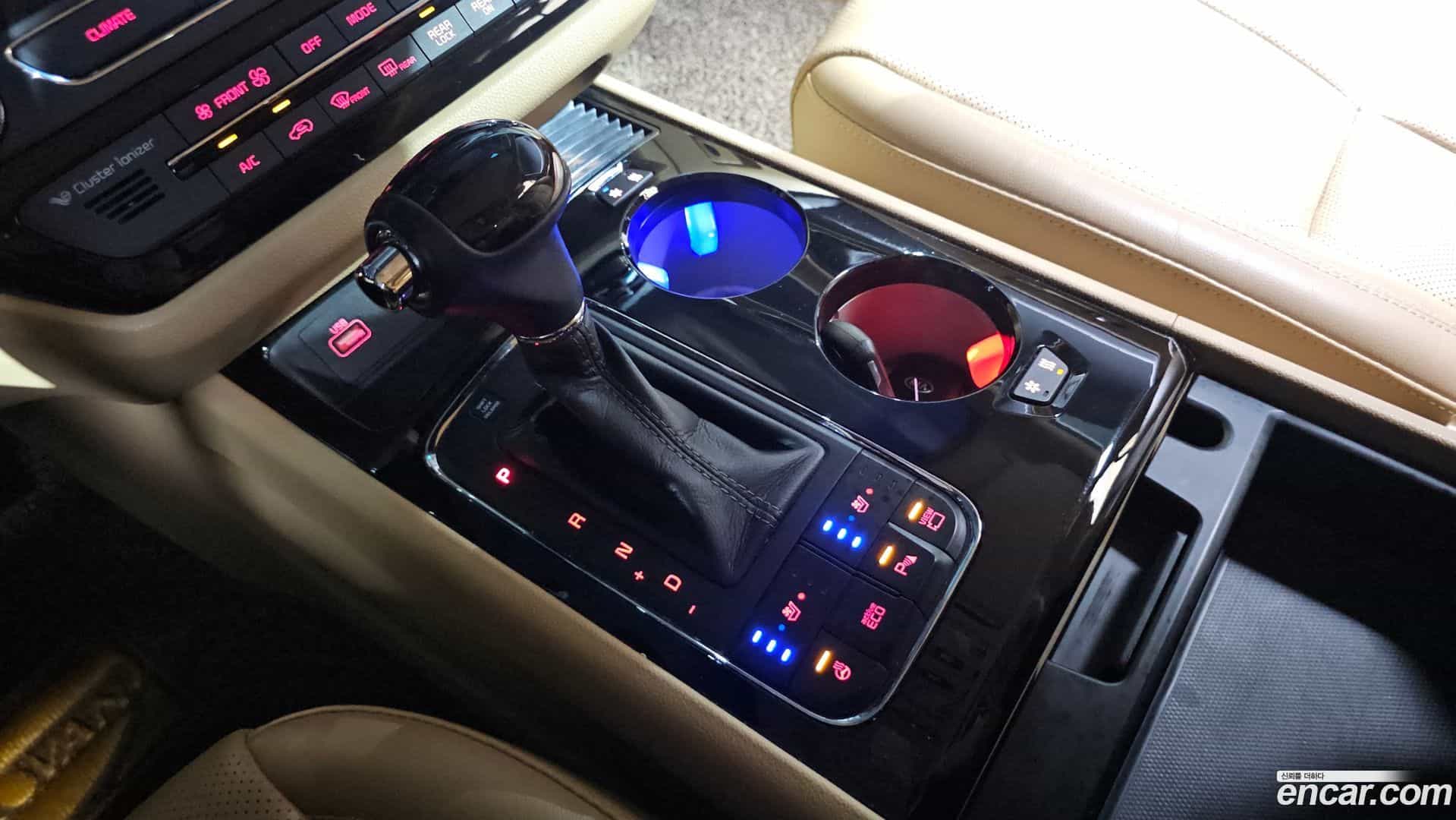 Canival Kia 2016.1-INNER-009