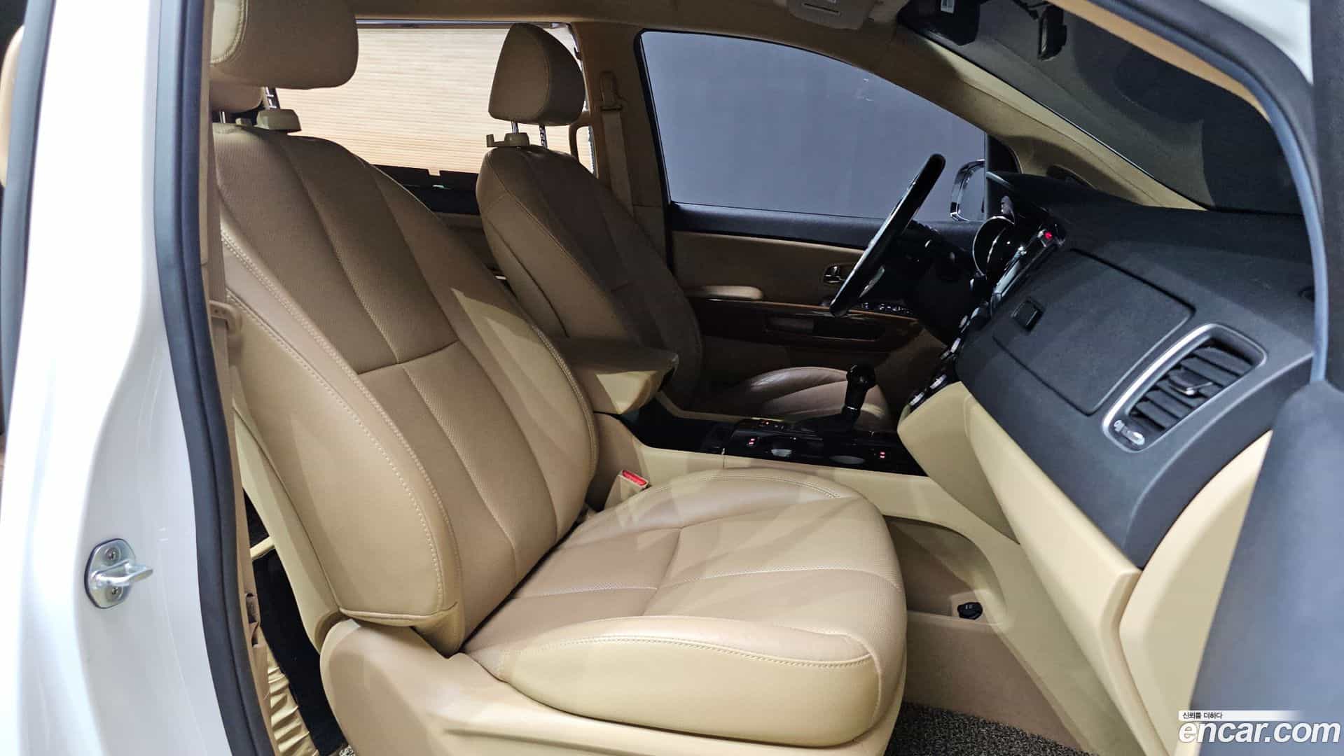 Canival Kia 2016.1-INNER-036