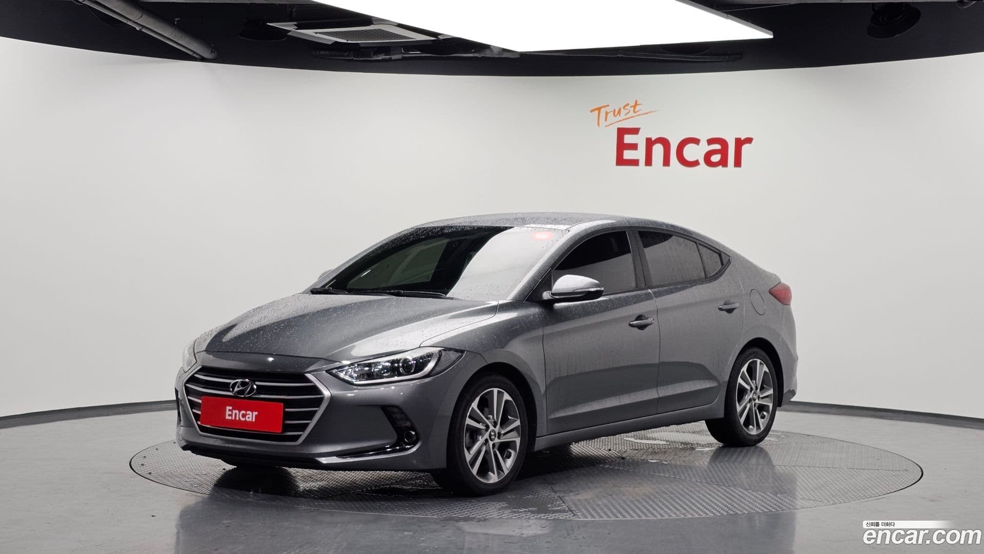 Main__Slider__Photo:AVANTE Hyundai 2018.2-0