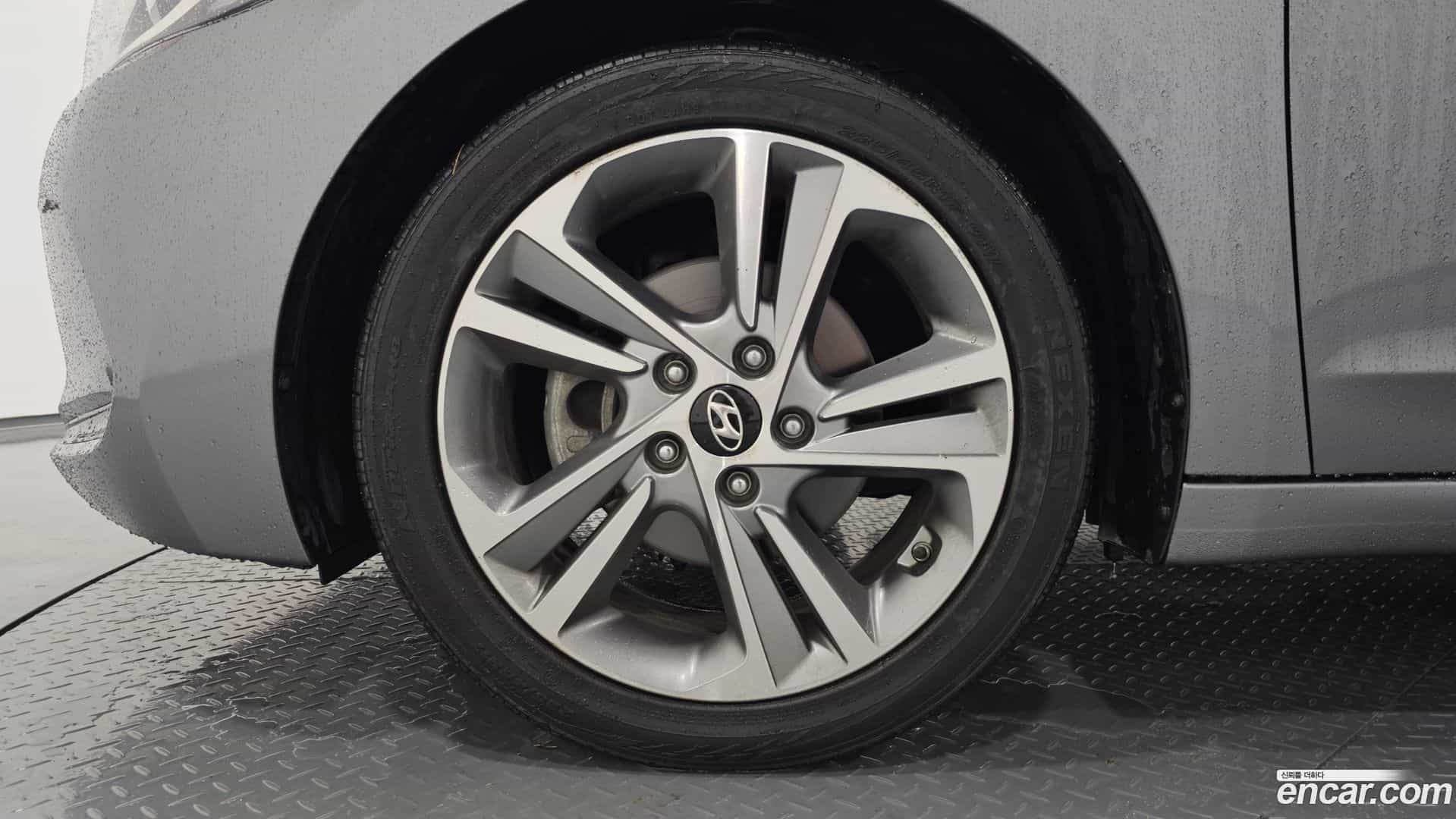 AVANTE Hyundai 2018.2-OUTER-005