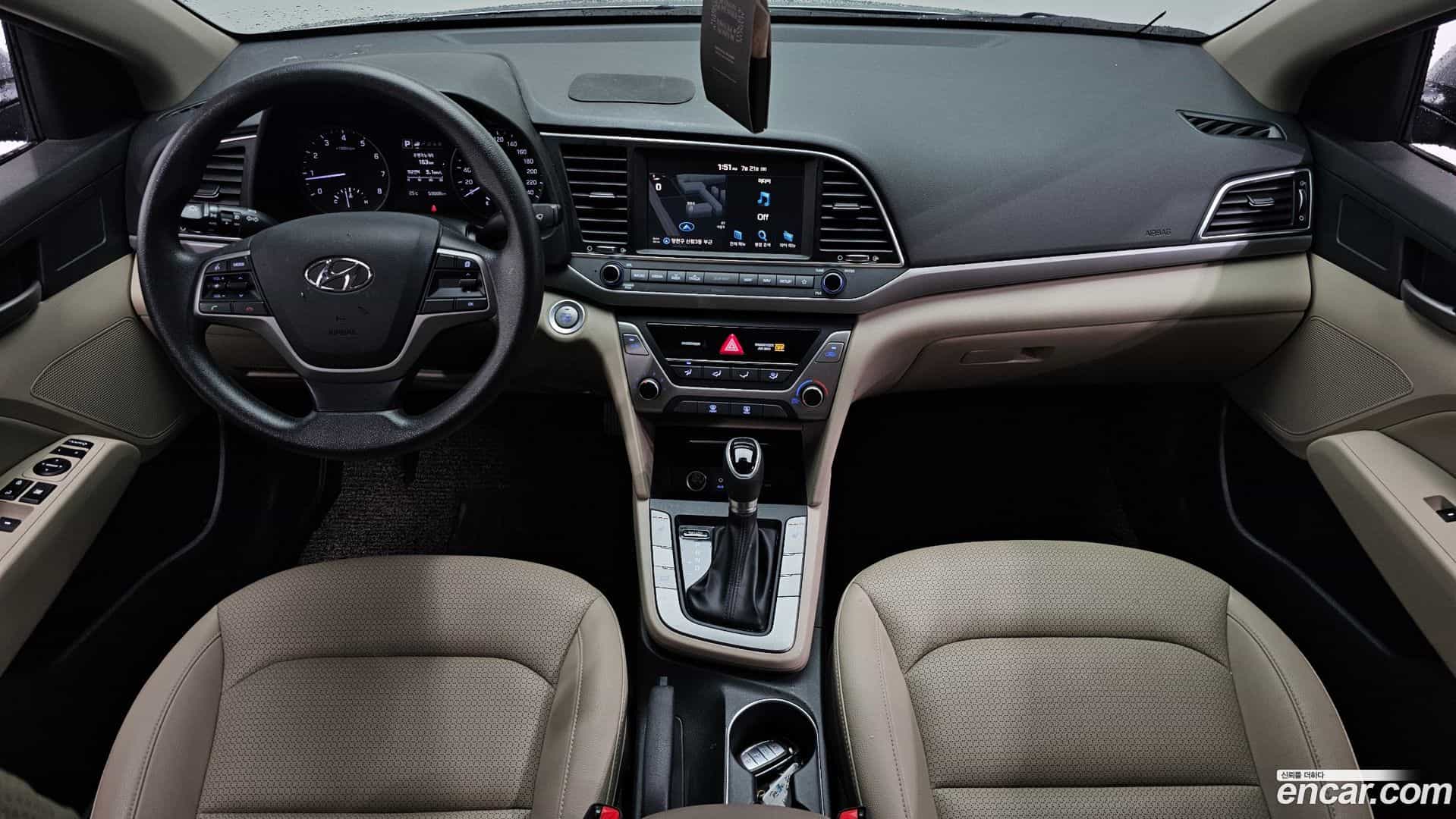 AVANTE Hyundai 2018.2-INNER-007