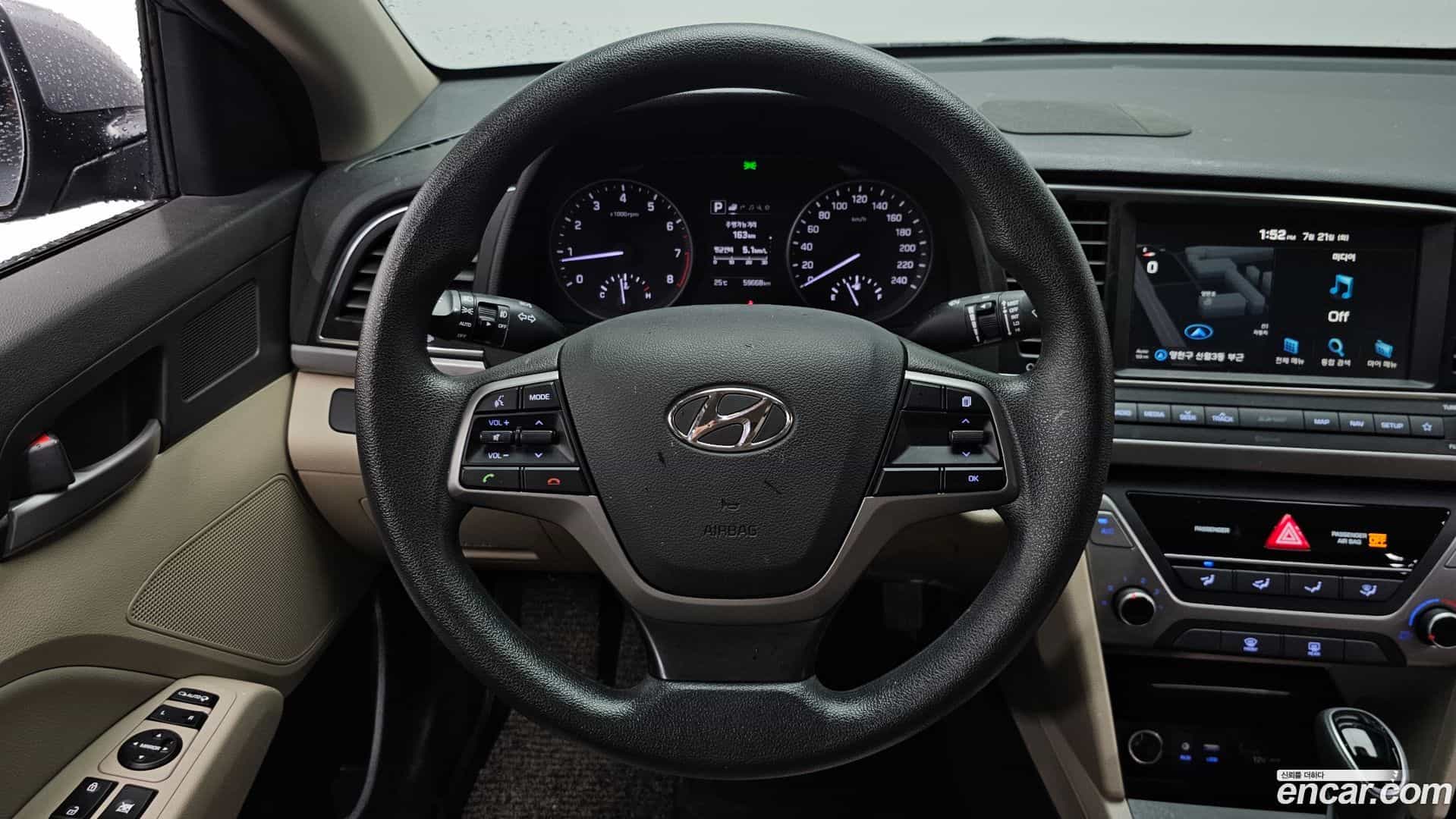 AVANTE Hyundai 2018.2-OPTION-017