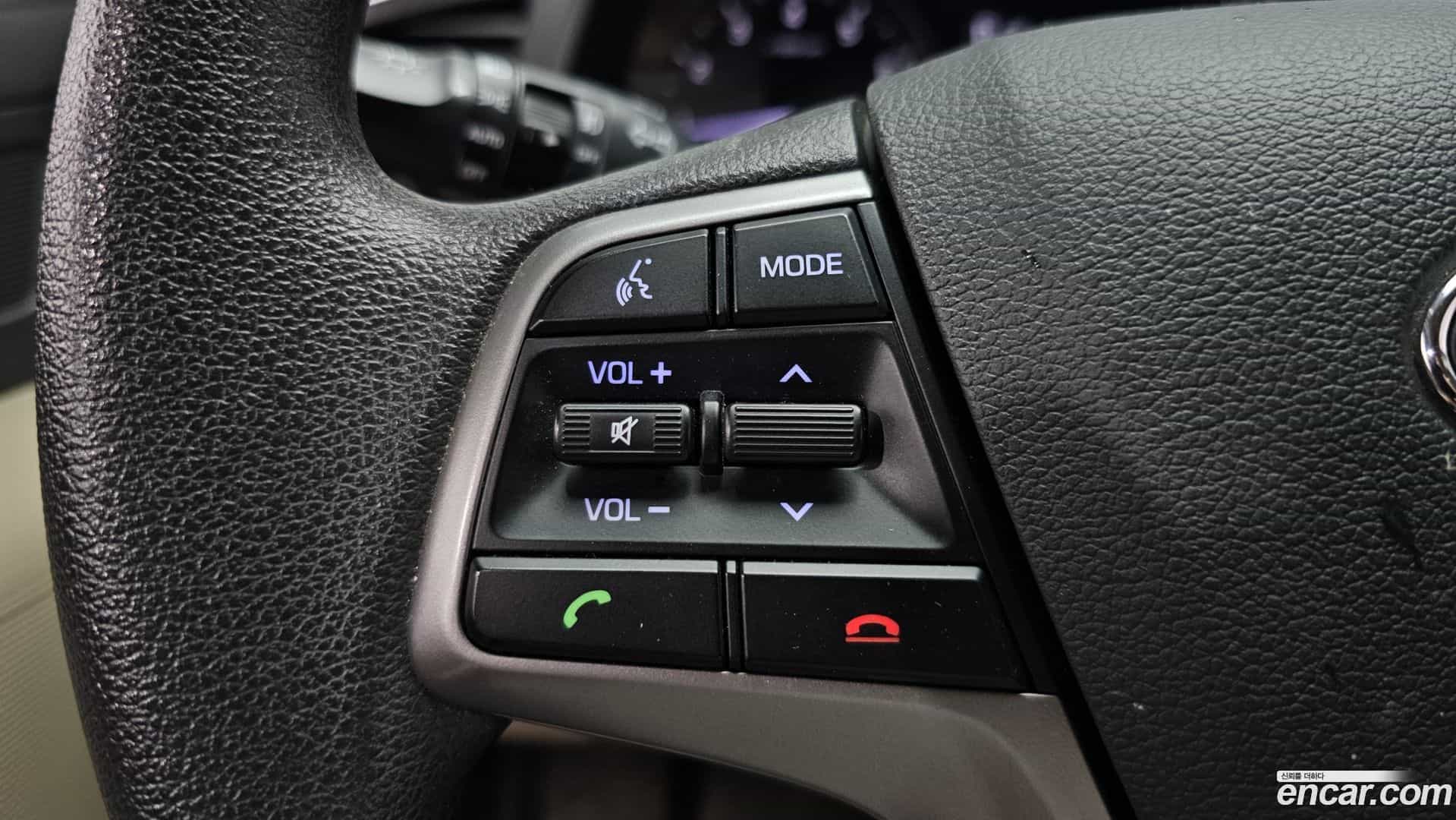 AVANTE Hyundai 2018.2-OPTION-018